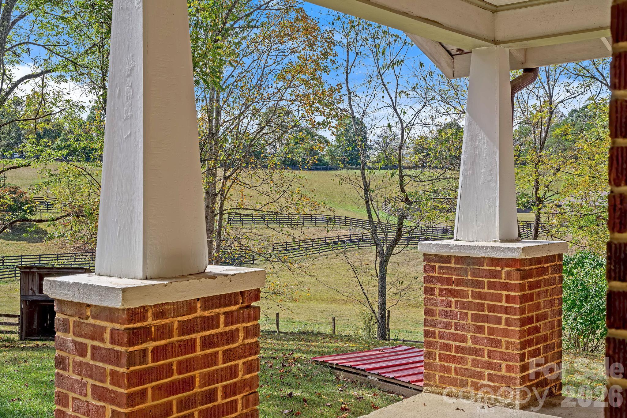 1305 Jenkins Valley Road Property Photo 5
