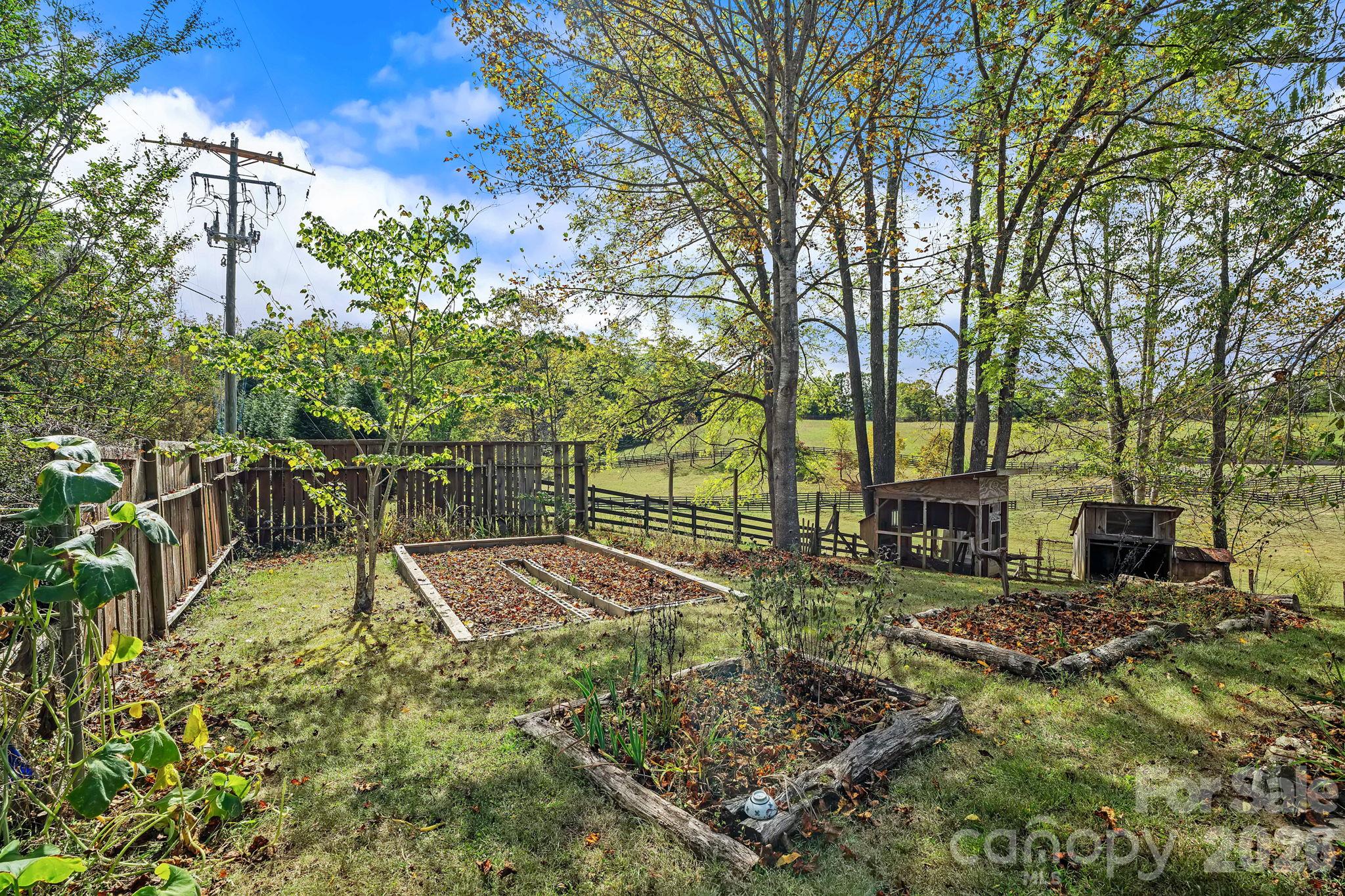 1305 Jenkins Valley Road Property Photo 21