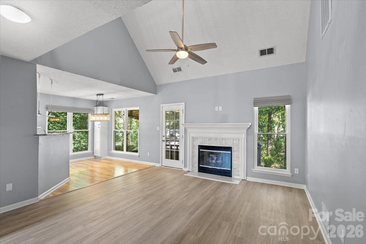 3688 Lake Spring Avenue Property Photo 5
