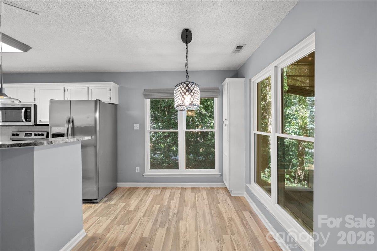 3688 Lake Spring Avenue Property Photo 12