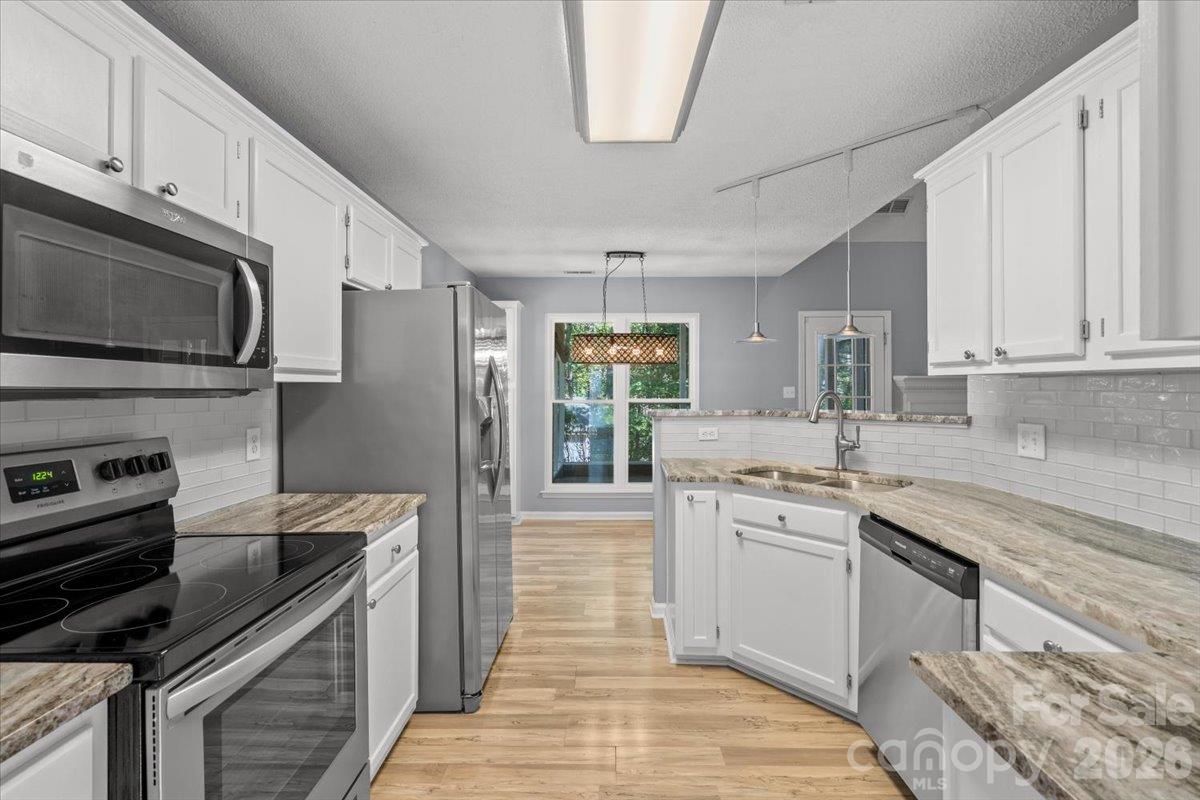 3688 Lake Spring Avenue Property Photo 14