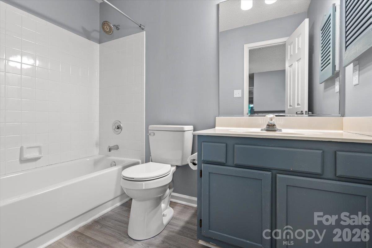 3688 Lake Spring Avenue Property Photo 27