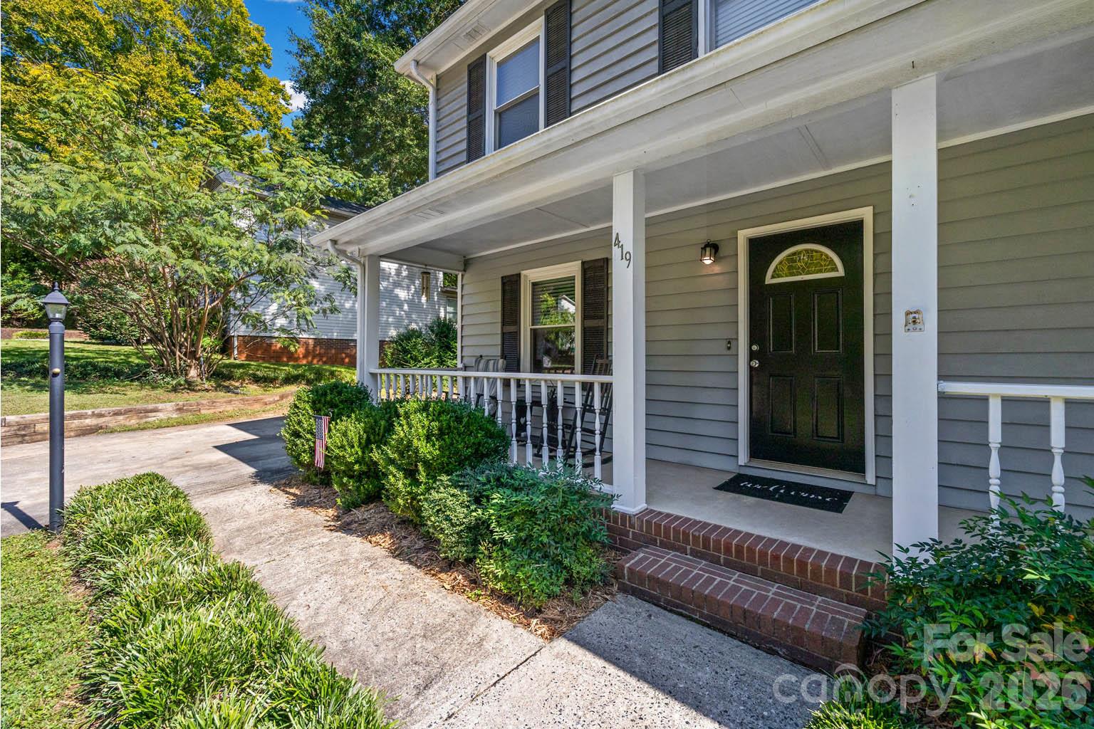 419 Holly Drive Property Photo 2