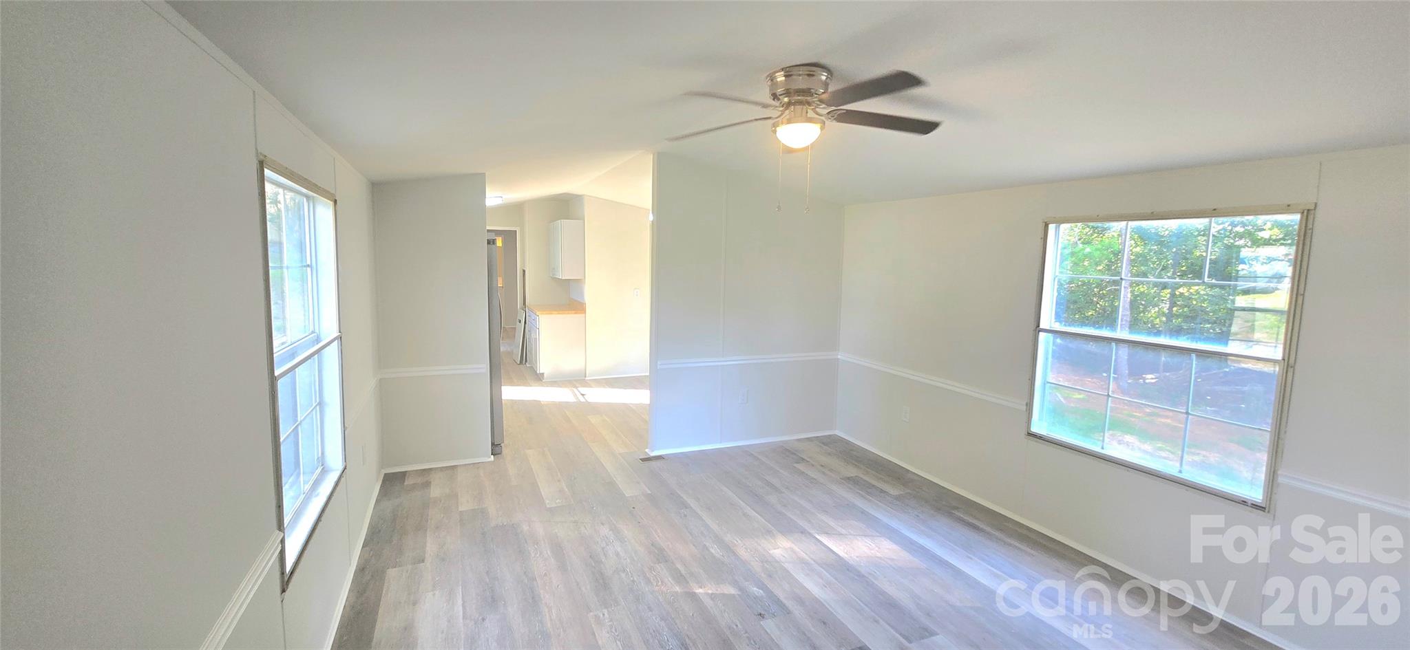 968 Cy Circle Property Photo 5