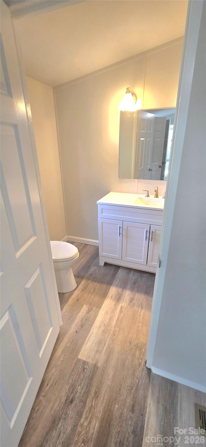 968 Cy Circle Property Photo 7
