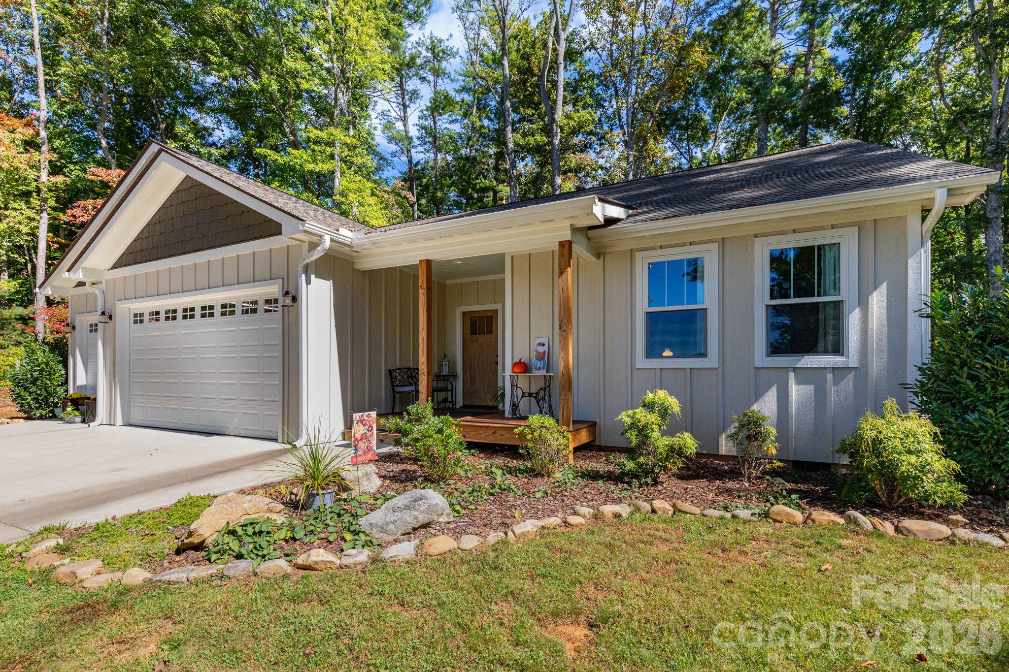 850 Mountain Haven Drive Property Photo 2