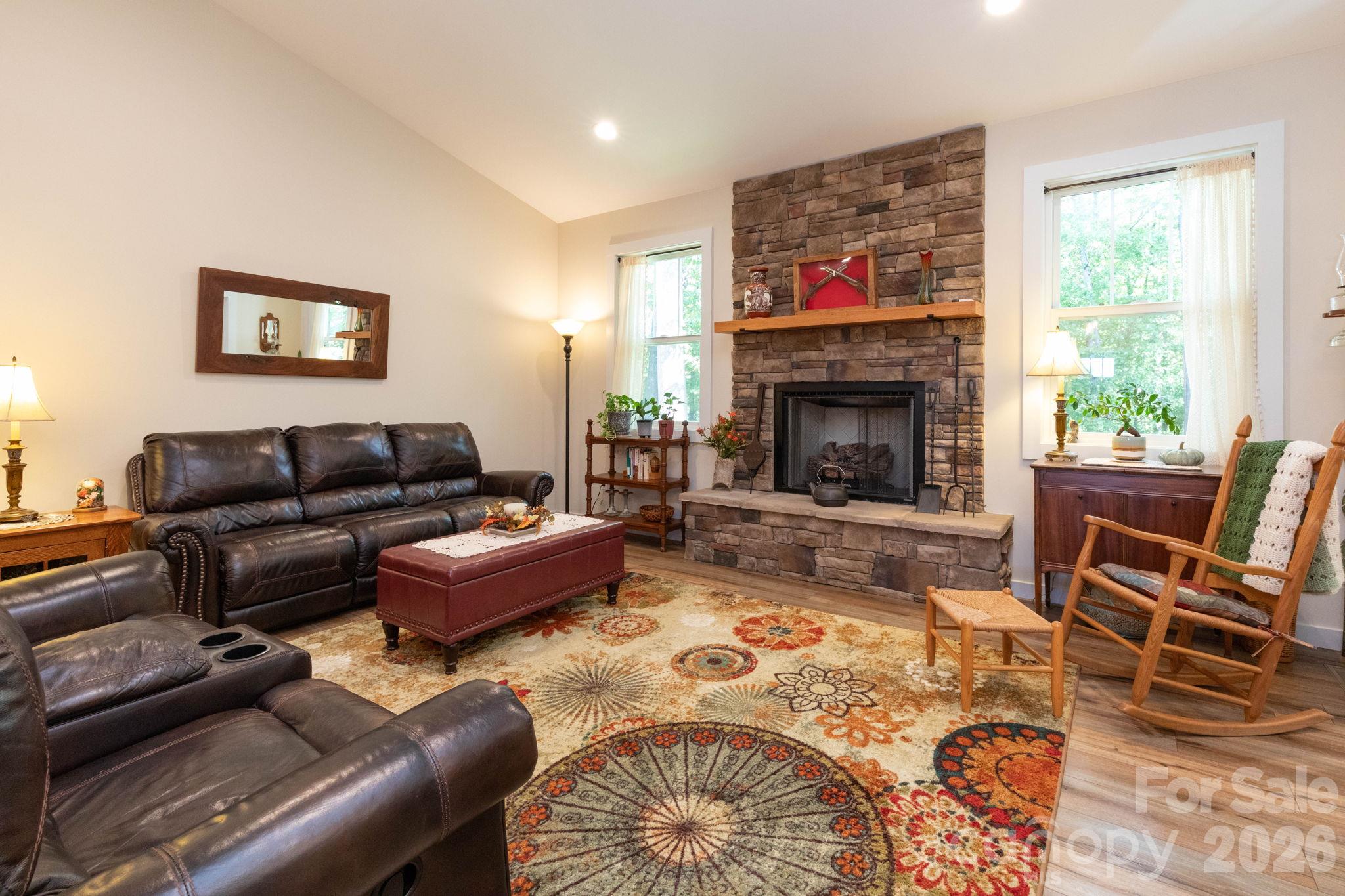 850 Mountain Haven Drive Property Photo 4