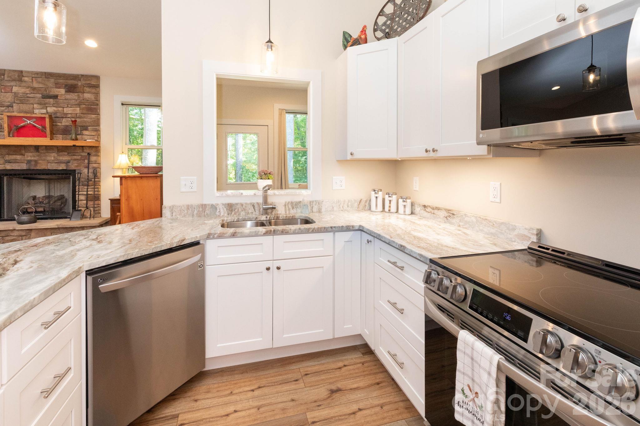 850 Mountain Haven Drive Property Photo 8