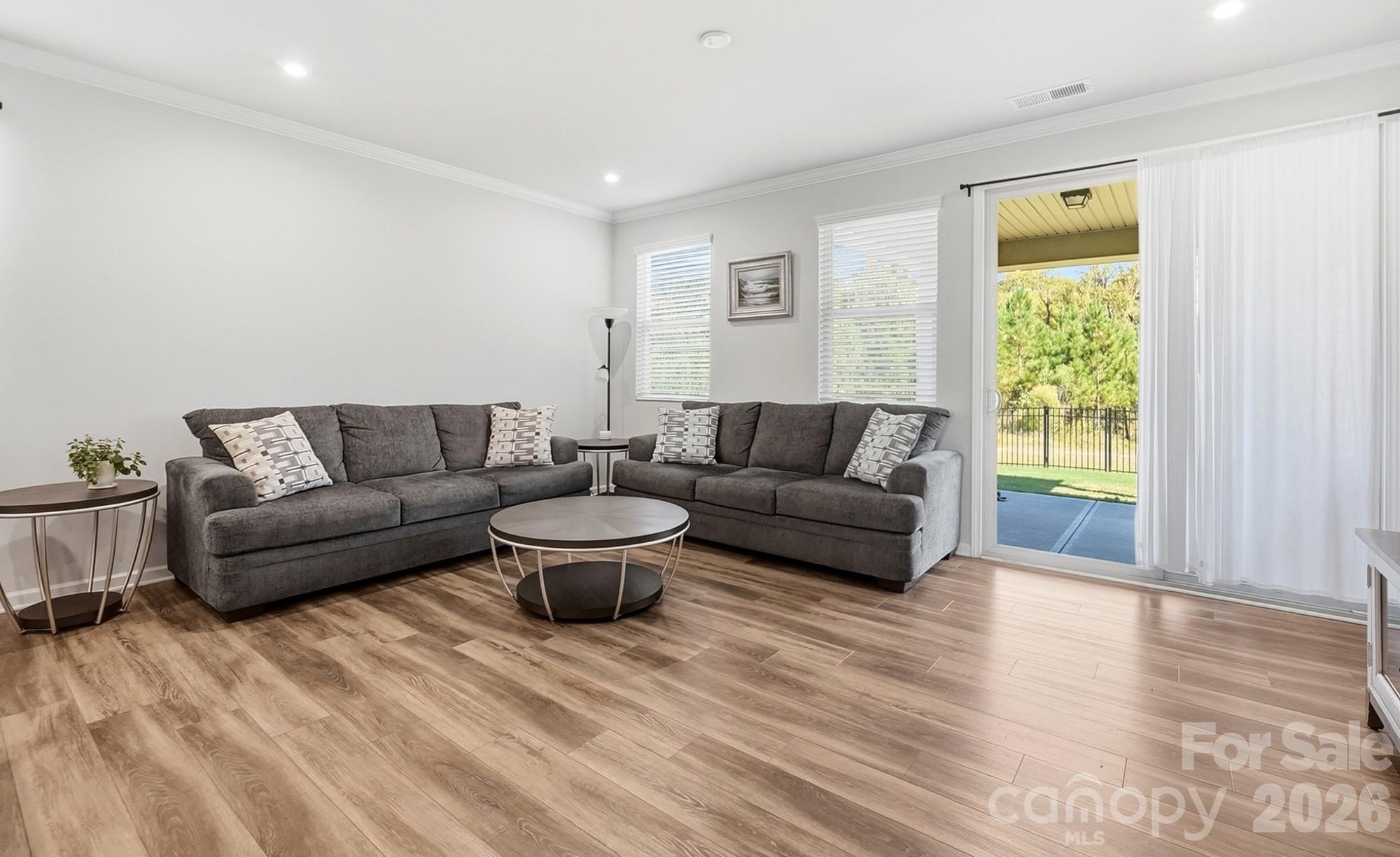 1403 Laggan Lane Property Photo 8