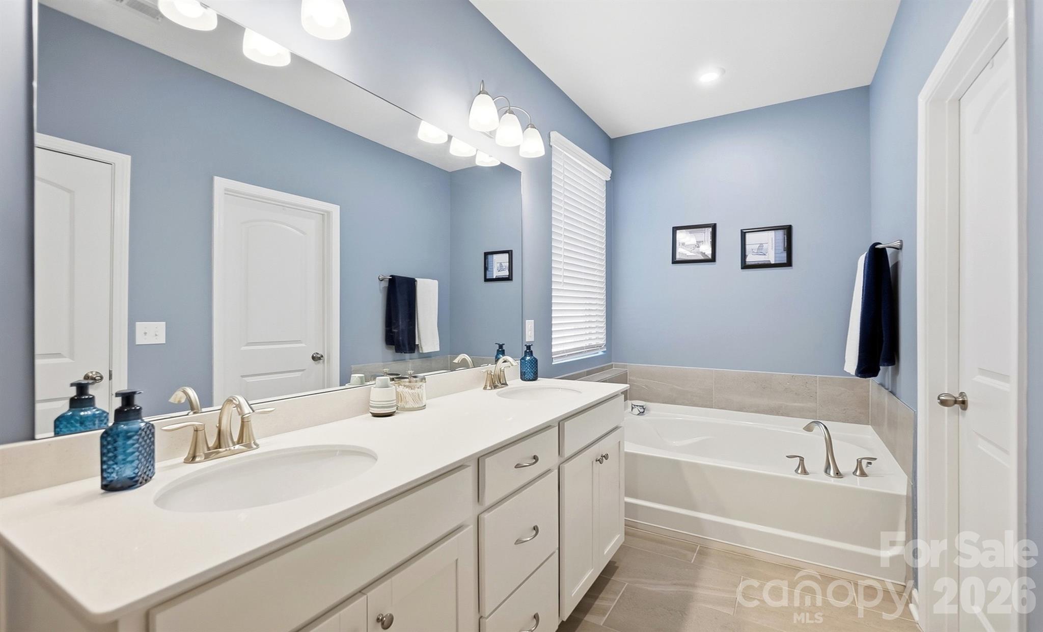 1403 Laggan Lane Property Photo 12