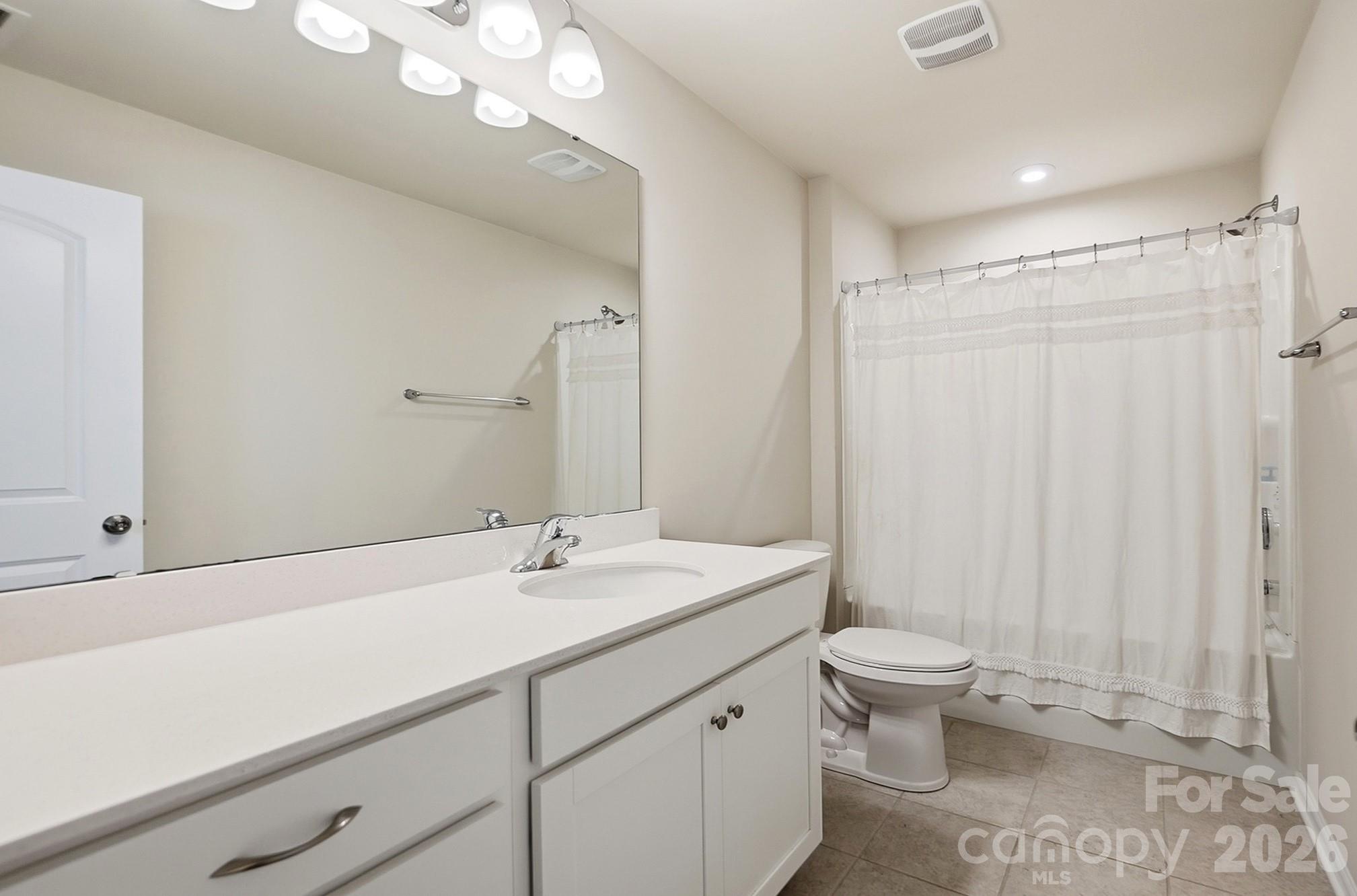 1403 Laggan Lane Property Photo 23