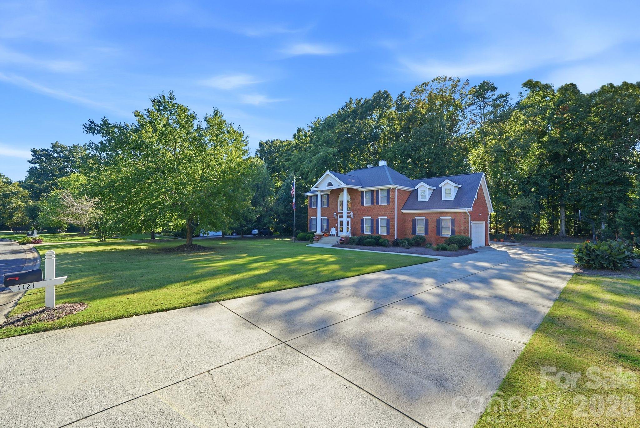 1121 Hillshire Meadow Drive Property Photo 4