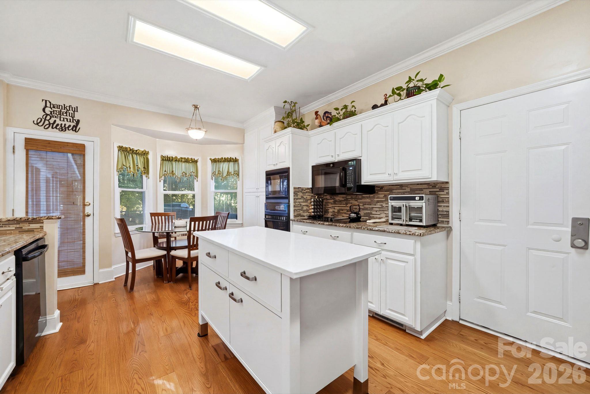 1121 Hillshire Meadow Drive Property Photo 18