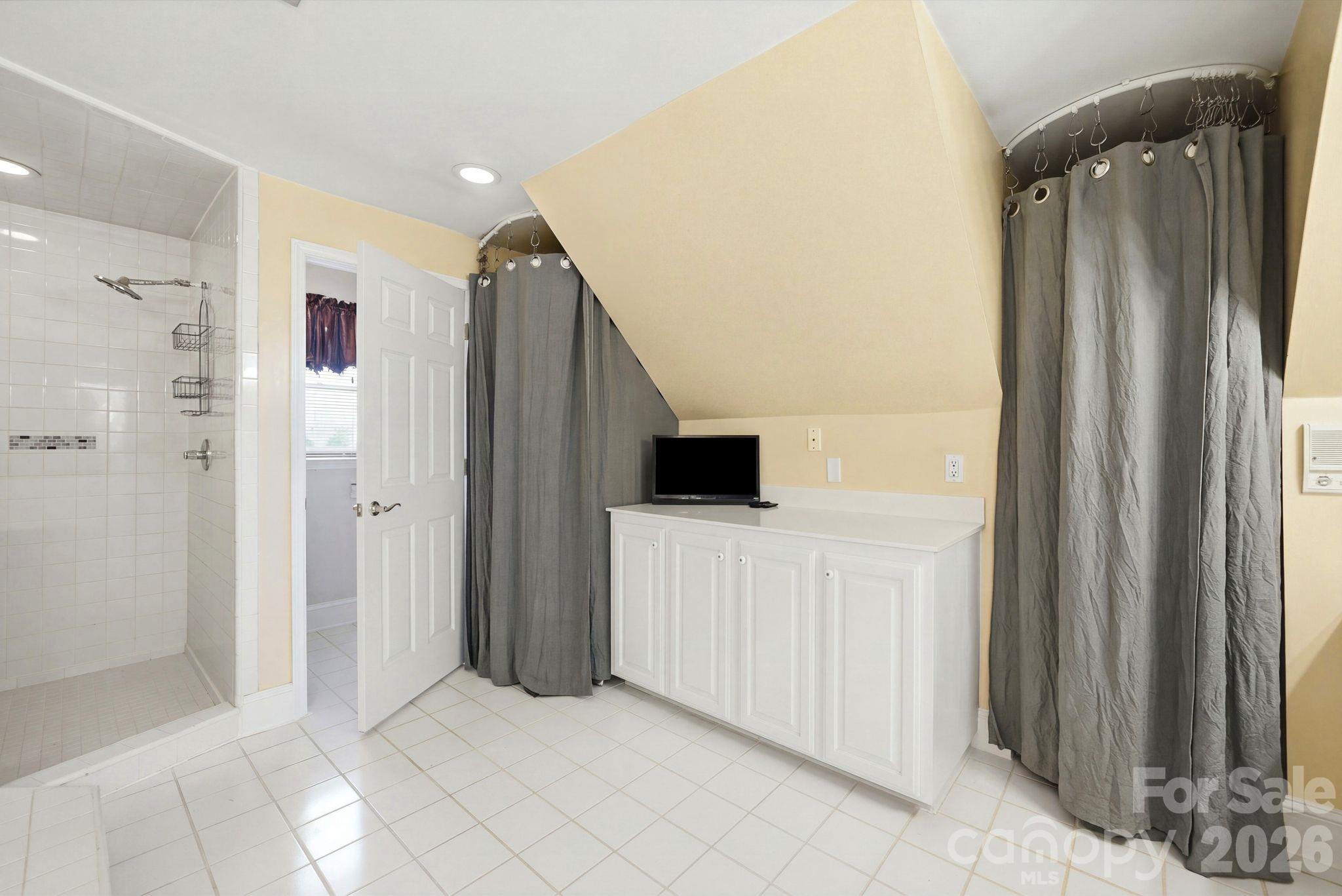 1121 Hillshire Meadow Drive Property Photo 34