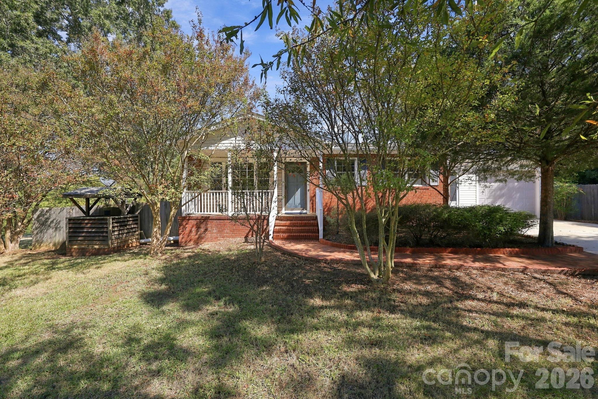 120 Glenwood Drive Property Photo 1