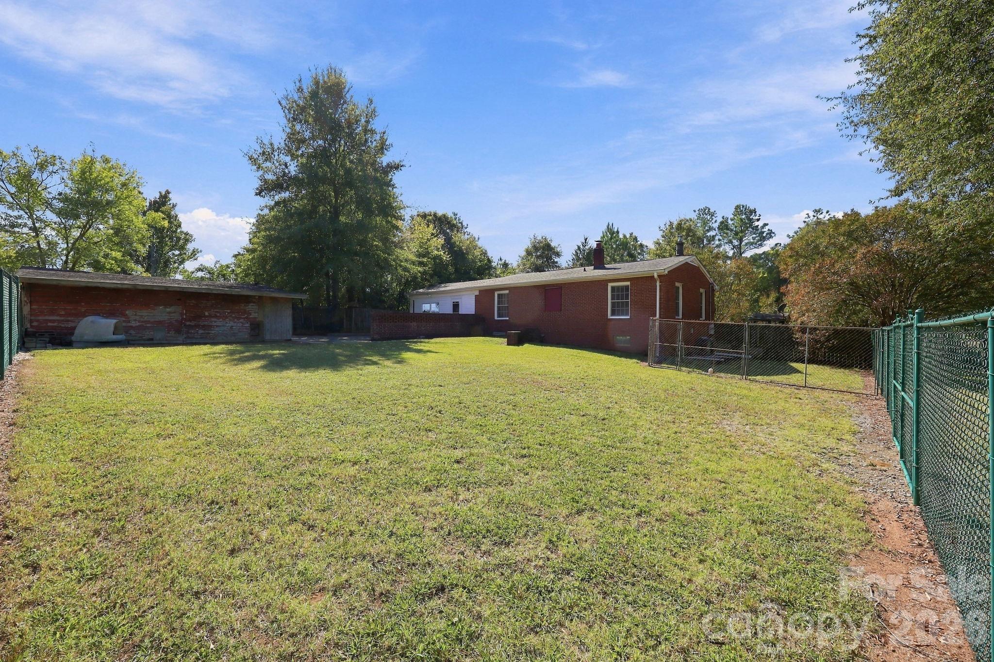 120 Glenwood Drive Property Photo 6