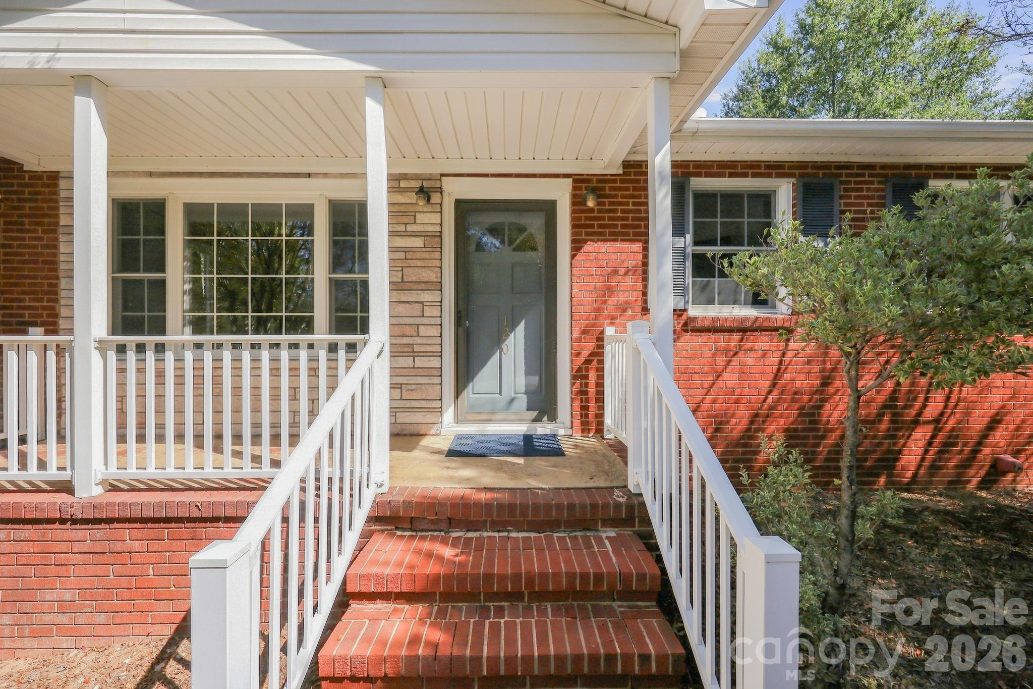 120 Glenwood Drive Property Photo 8