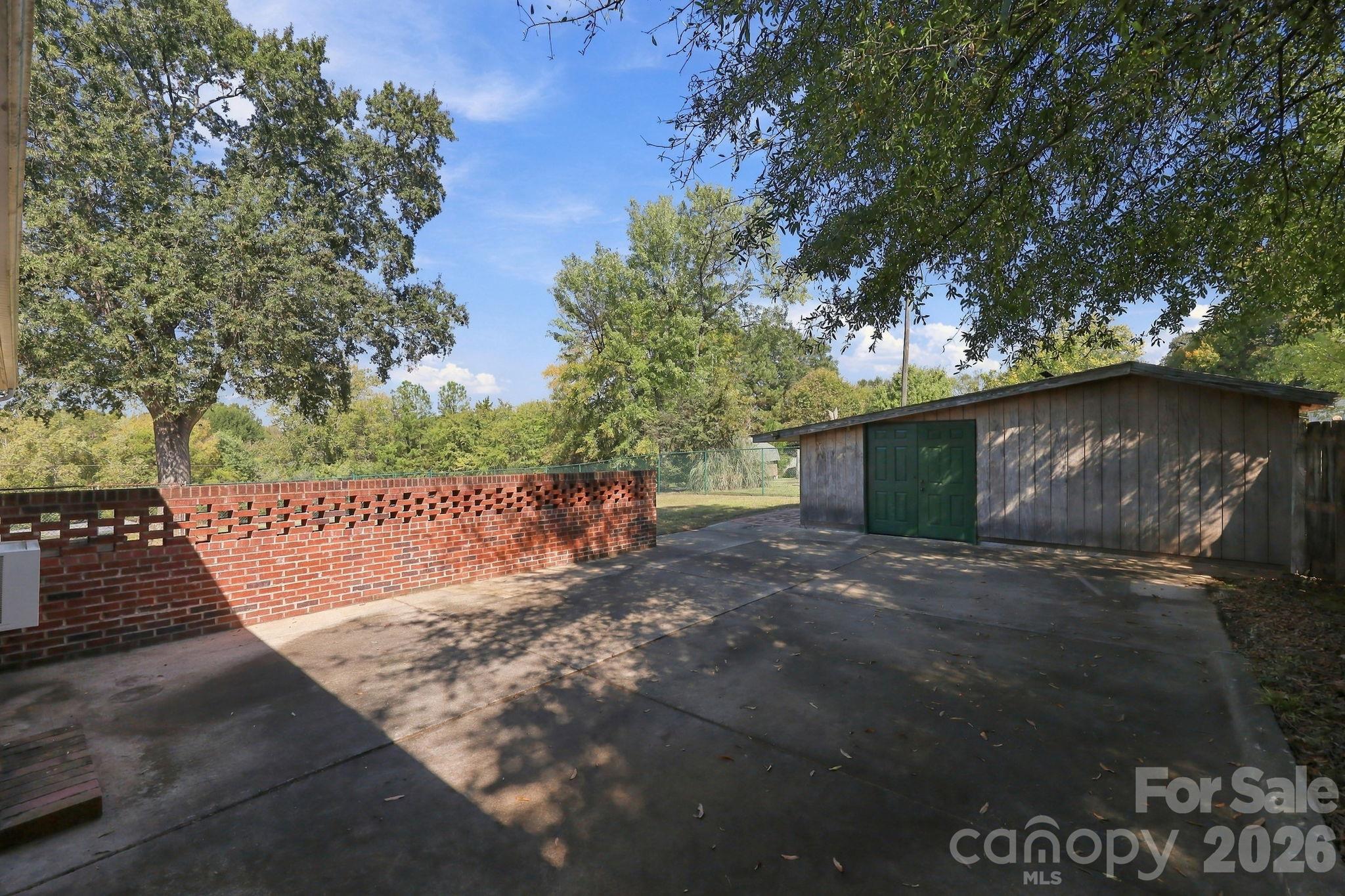 120 Glenwood Drive Property Photo 12