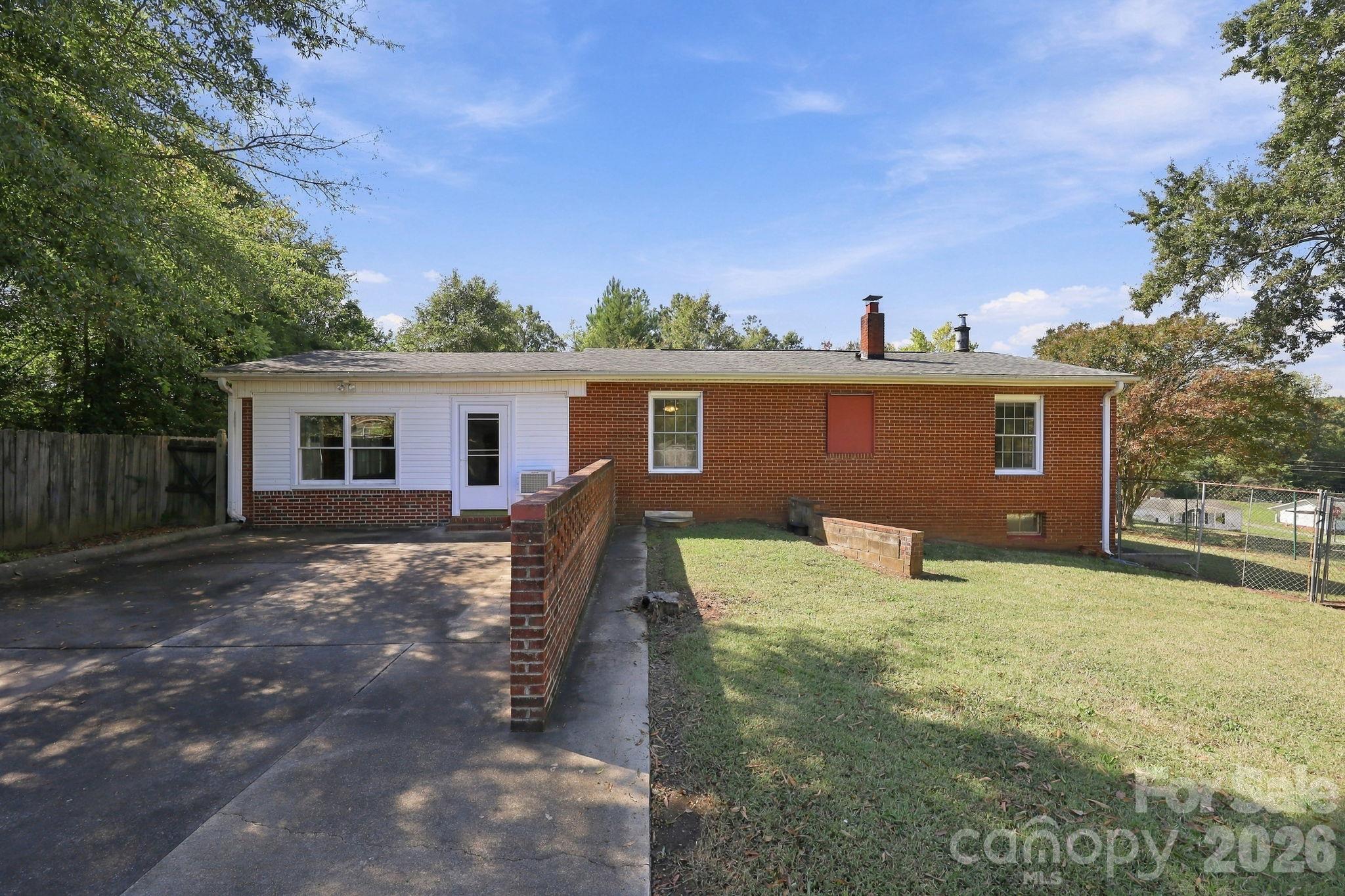 120 Glenwood Drive Property Photo 13