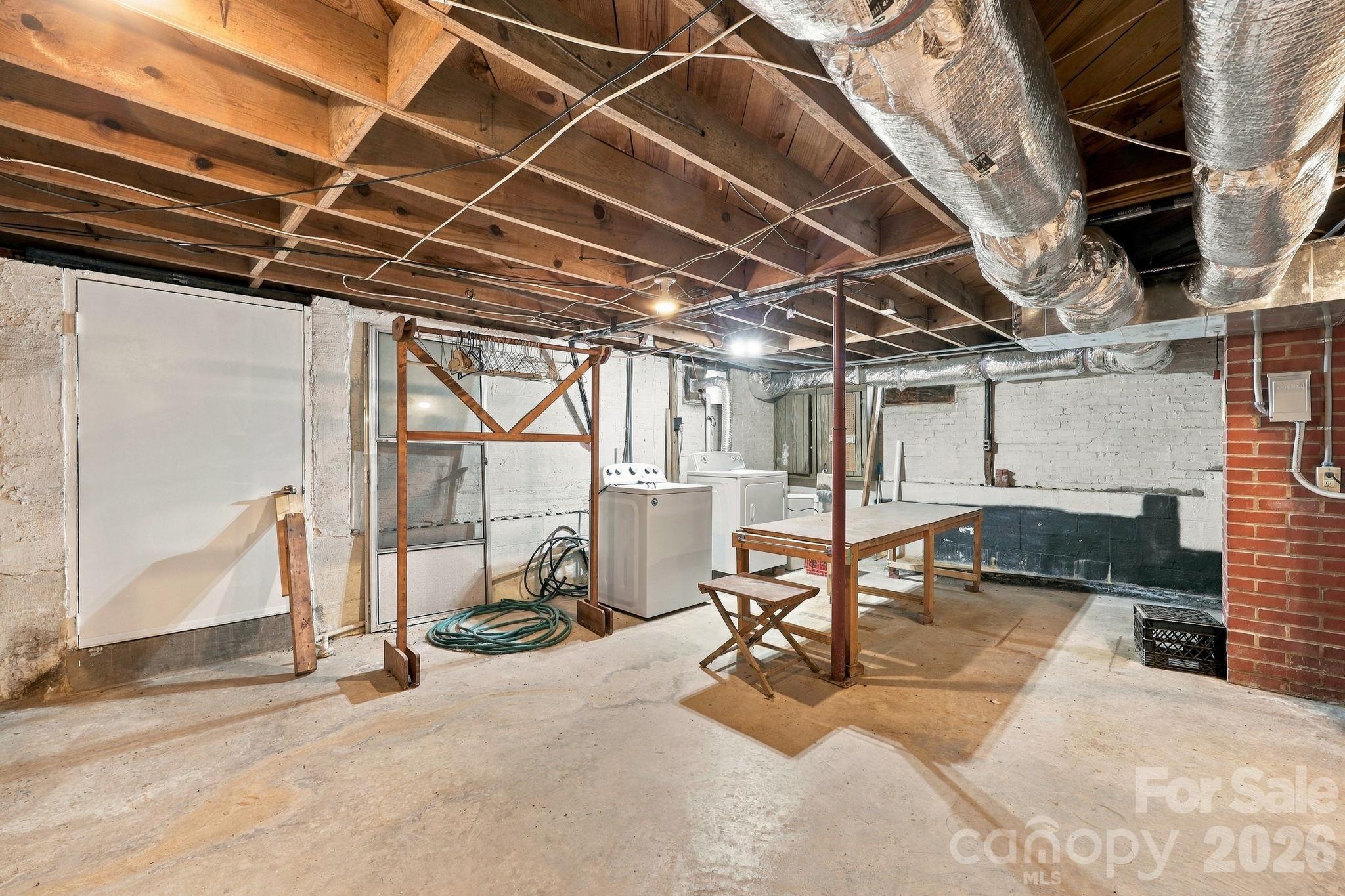 120 Glenwood Drive Property Photo 33