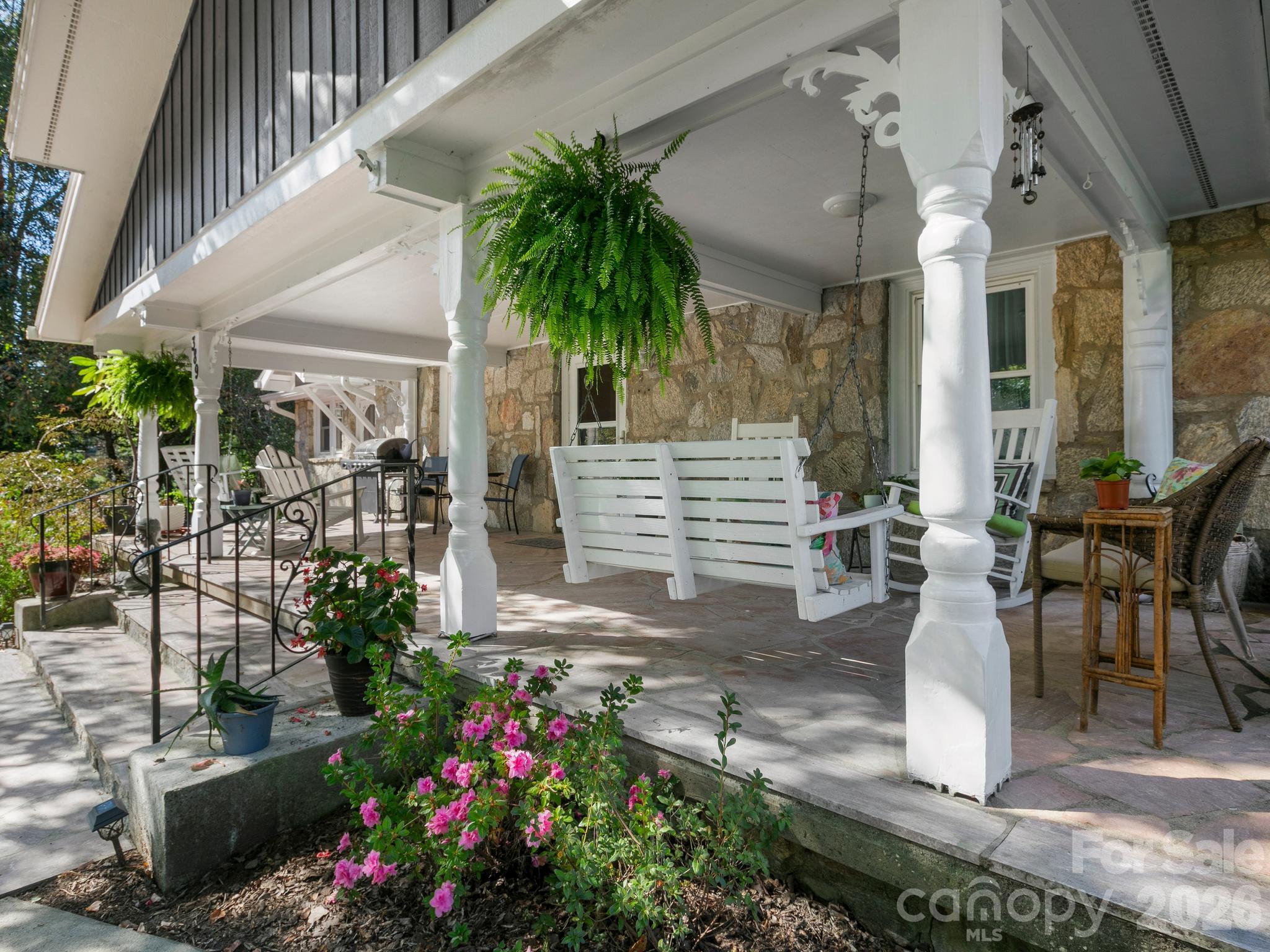 389 Courtland Boulevard Property Photo 4