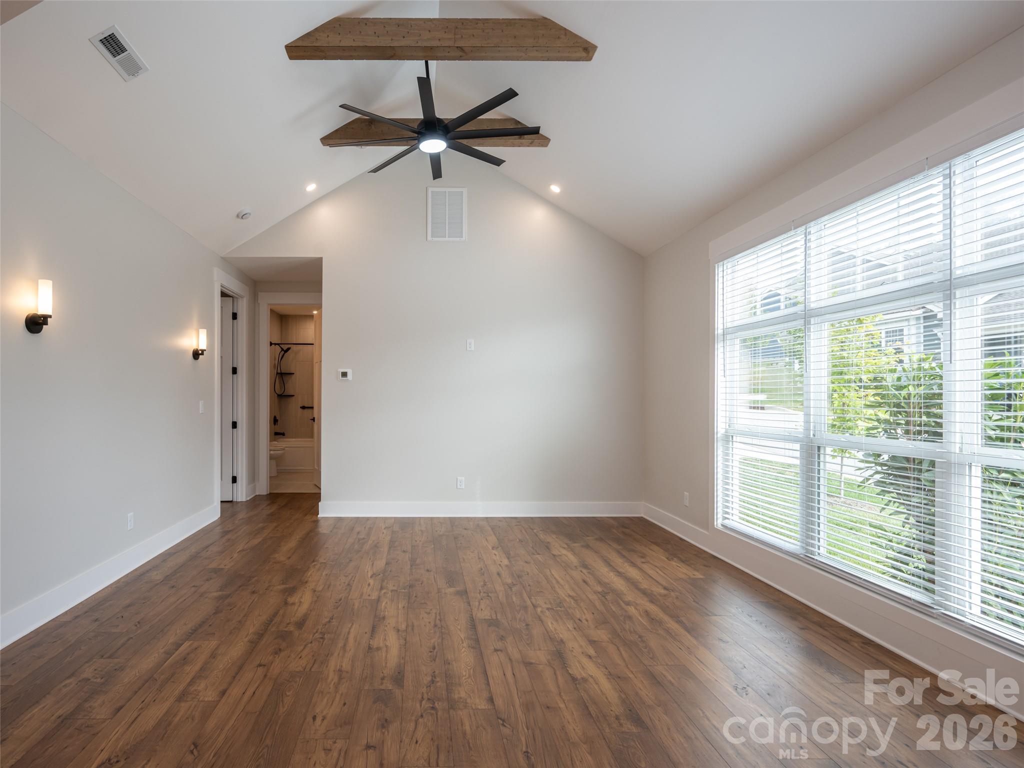 8 Heartleaf Circle Property Photo 21