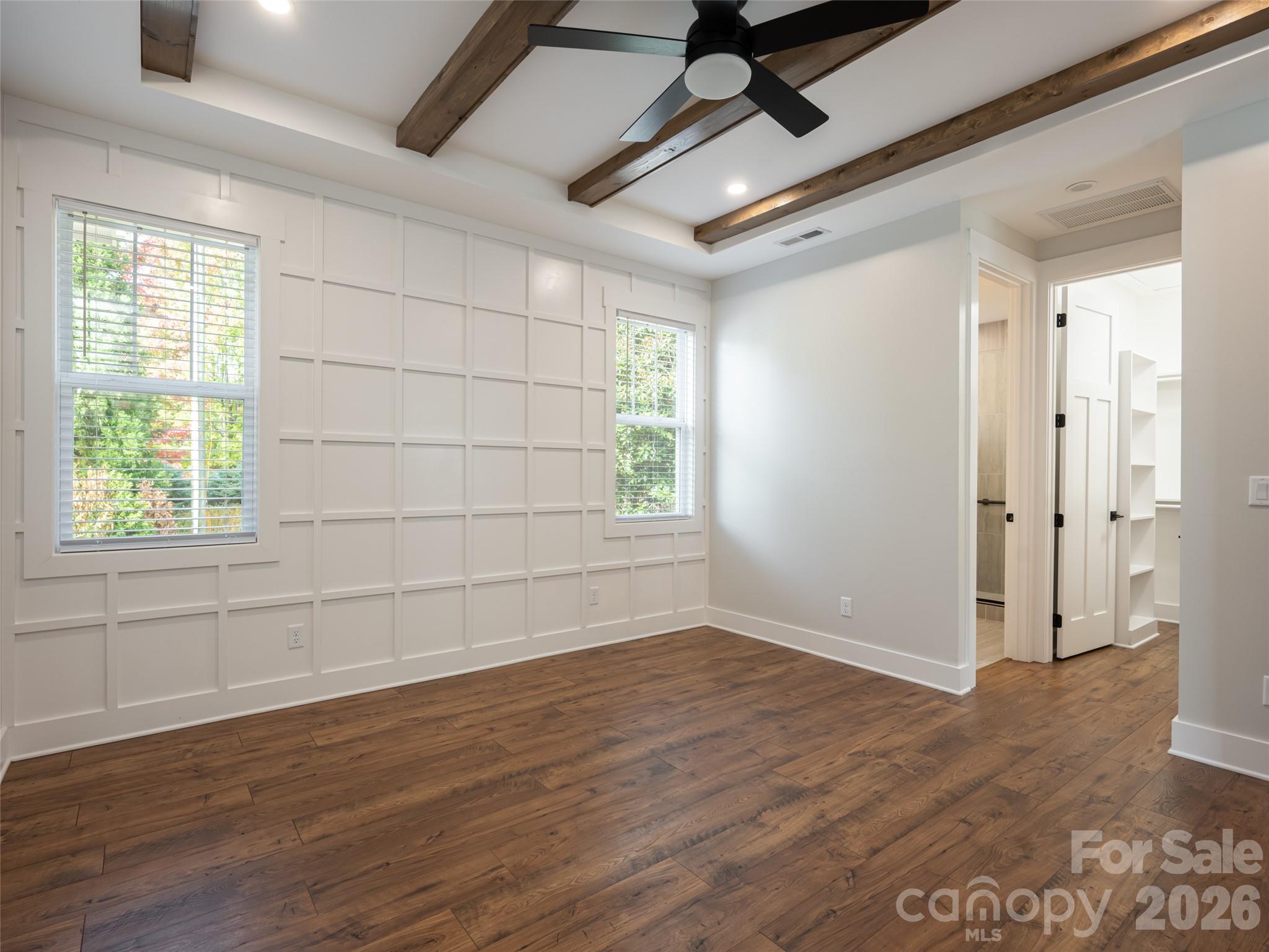 8 Heartleaf Circle Property Photo 24