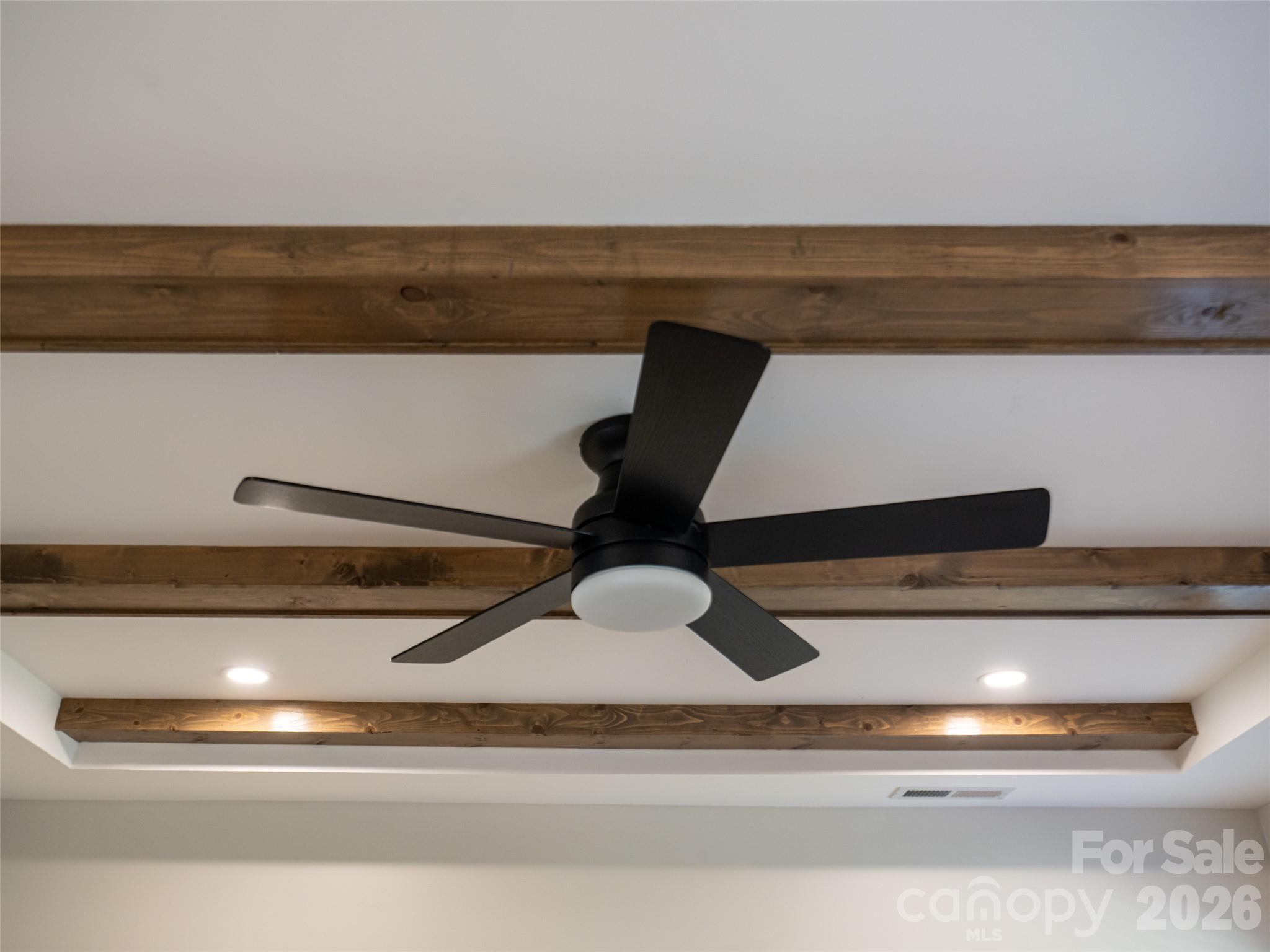 8 Heartleaf Circle Property Photo 25