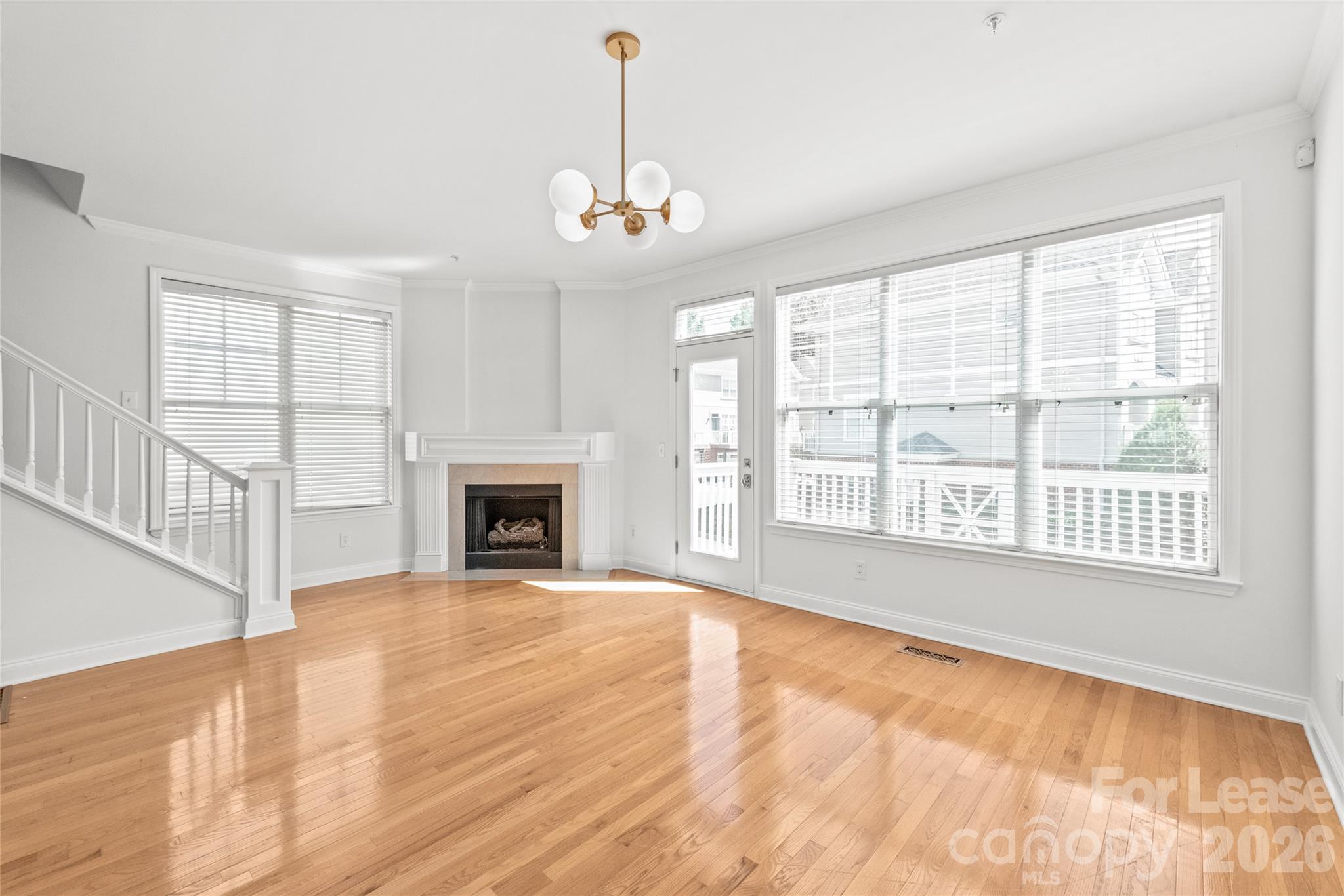 821 W 4th Street Property Photo 13