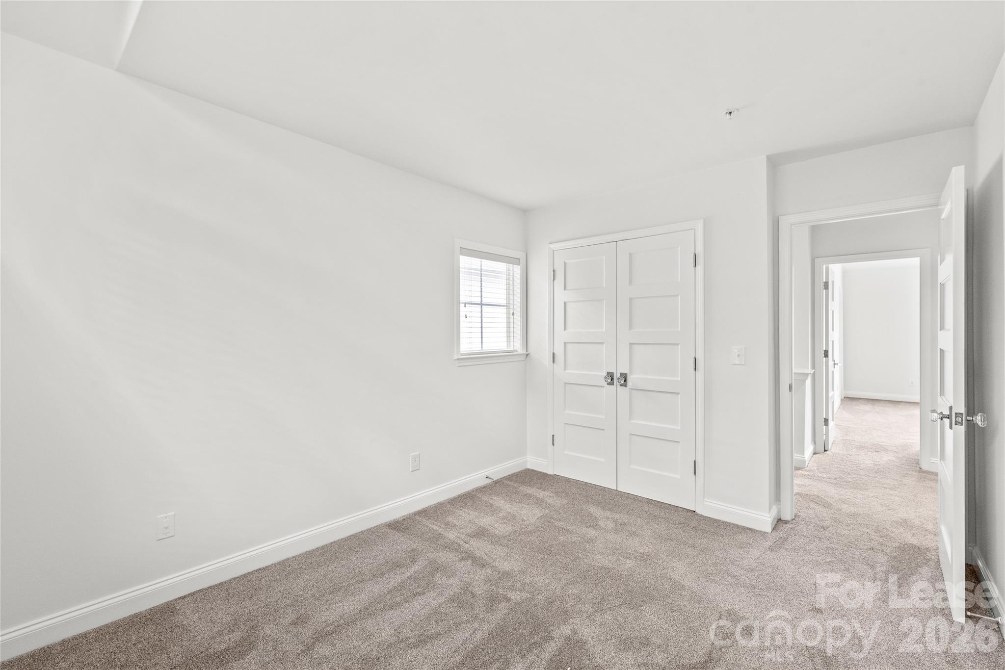 821 W 4th Street Property Photo 16