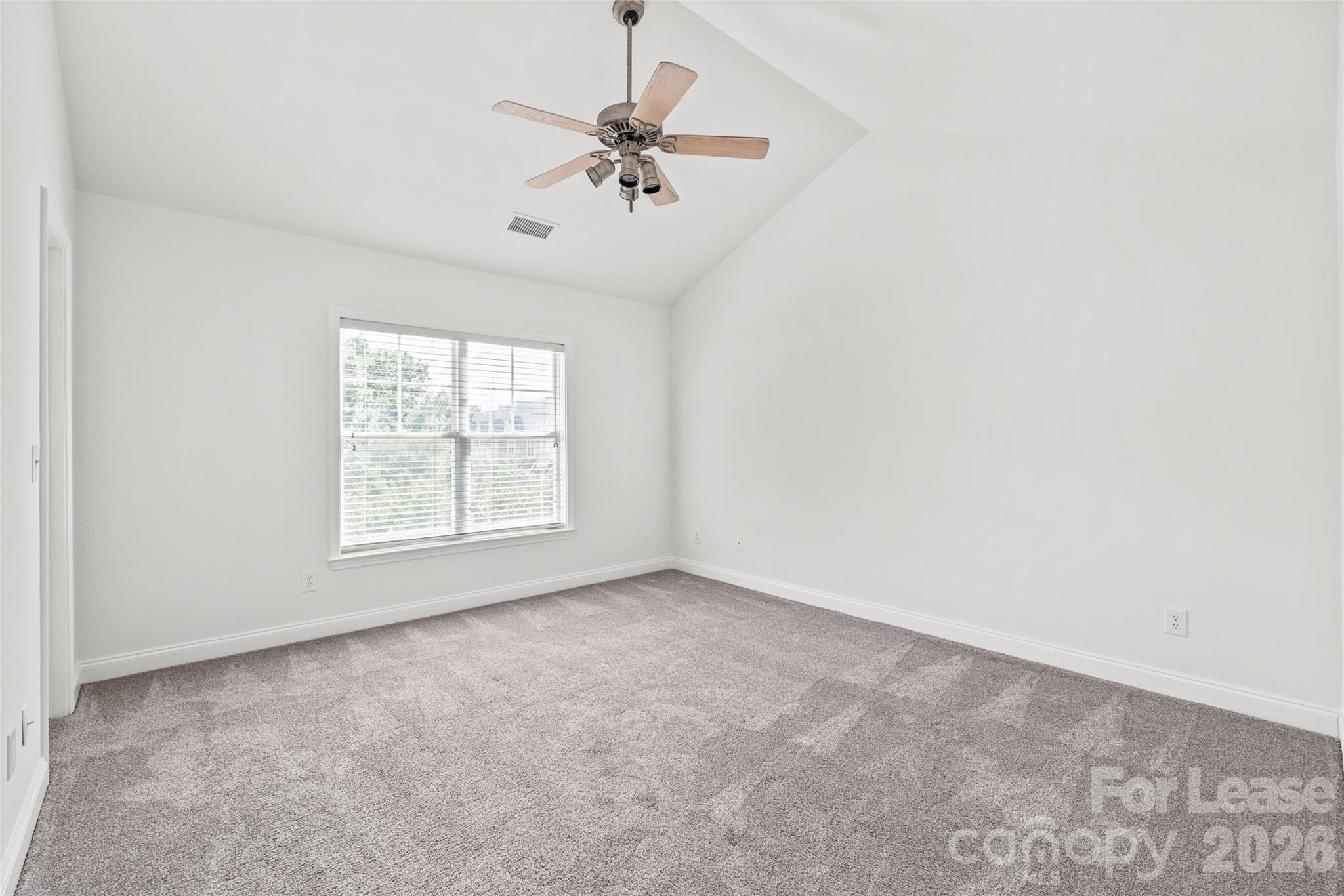 821 W 4th Street Property Photo 20