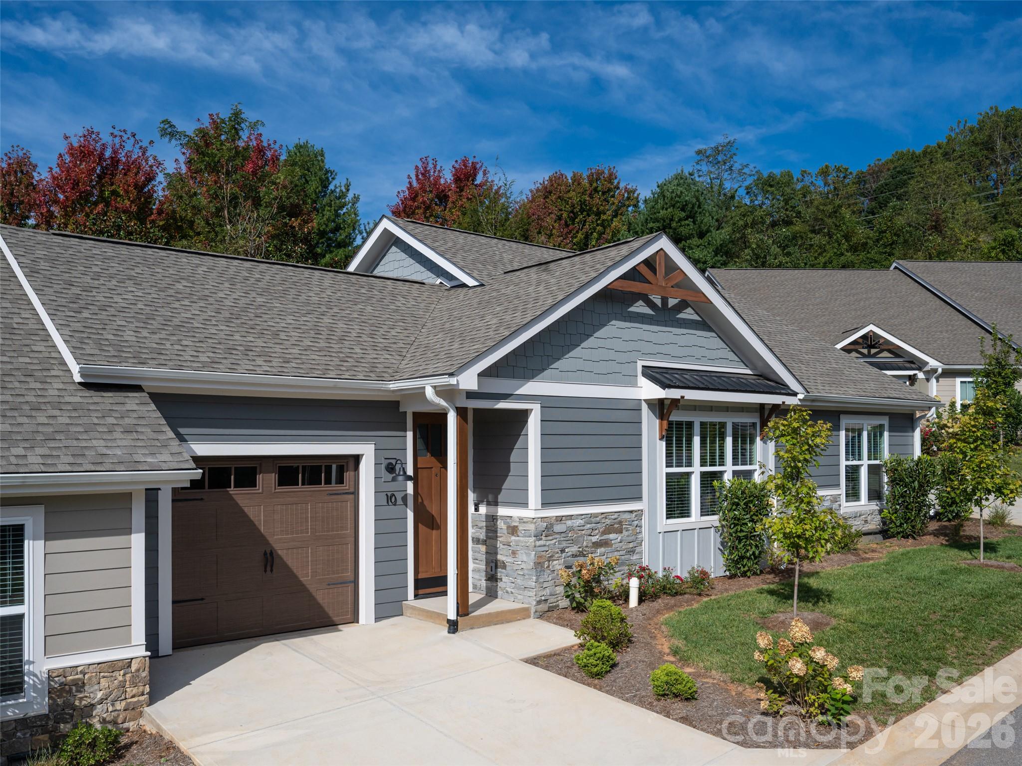 4431924 Property Photo 2