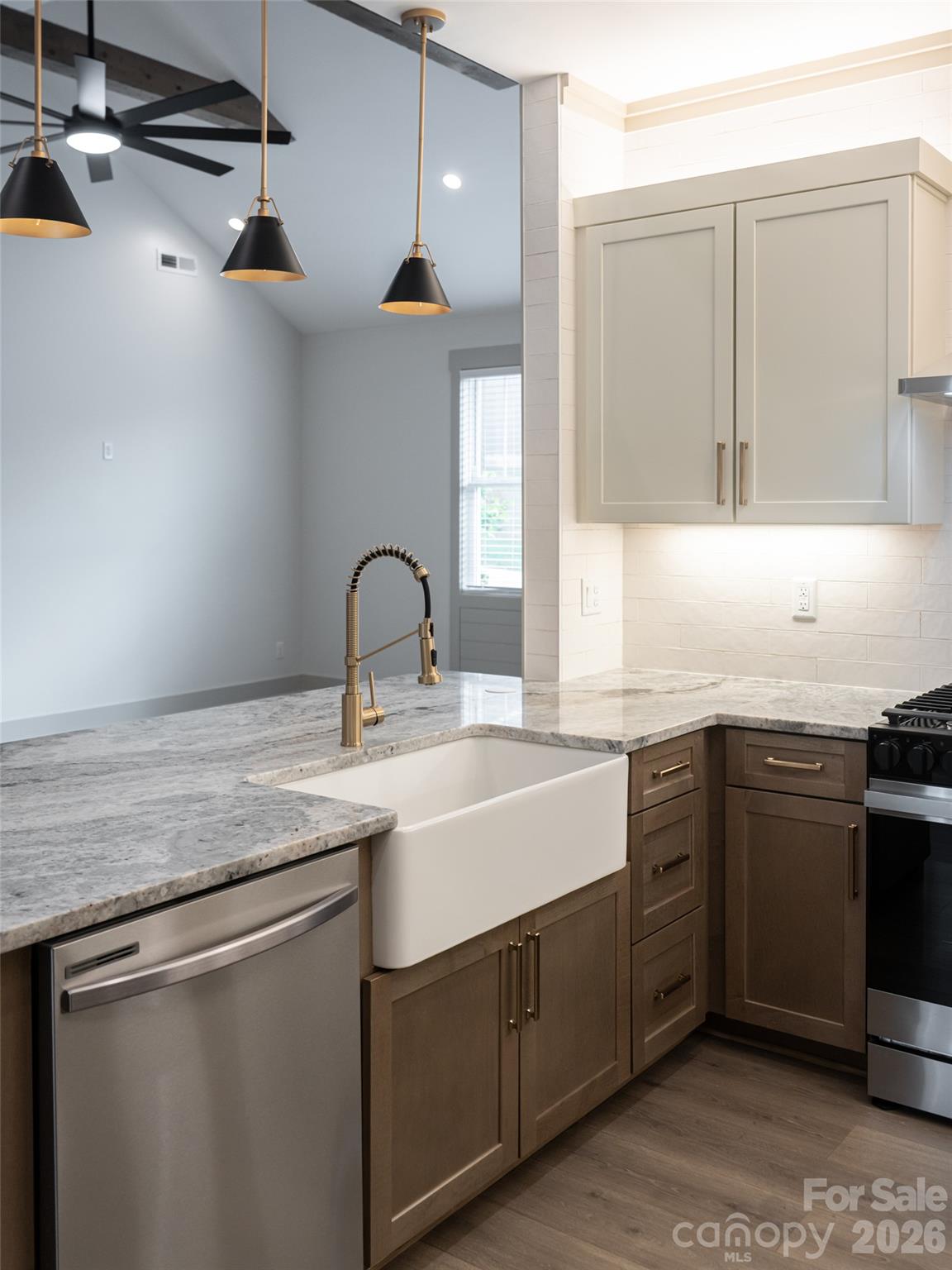 4431924 Property Photo 16