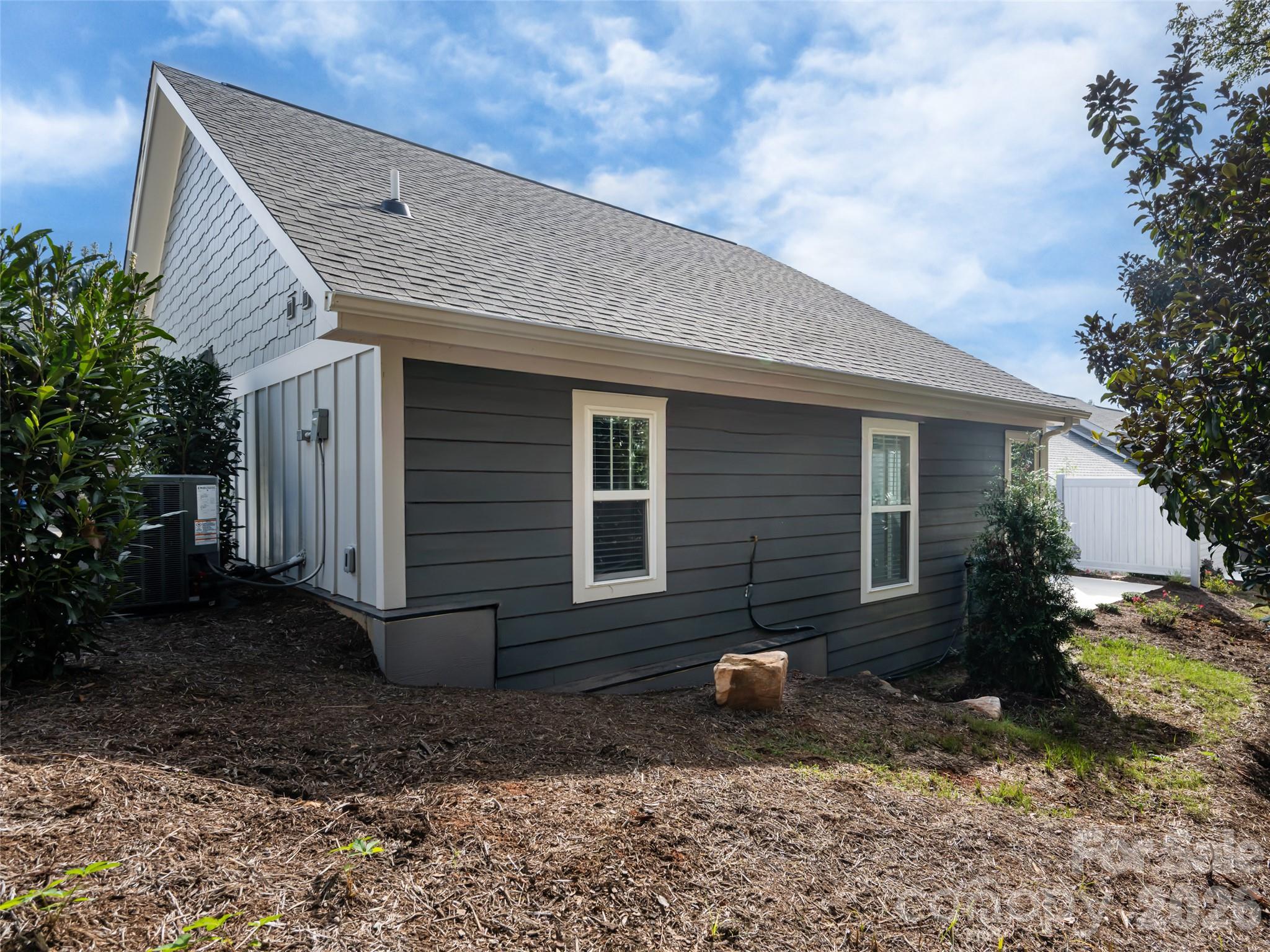 4431924 Property Photo 38