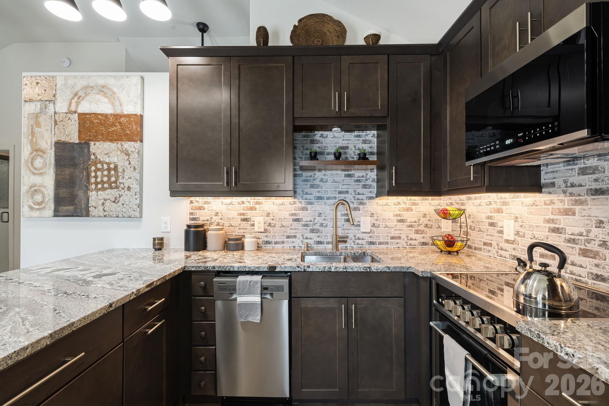 607 Kanuga Road Property Photo 12