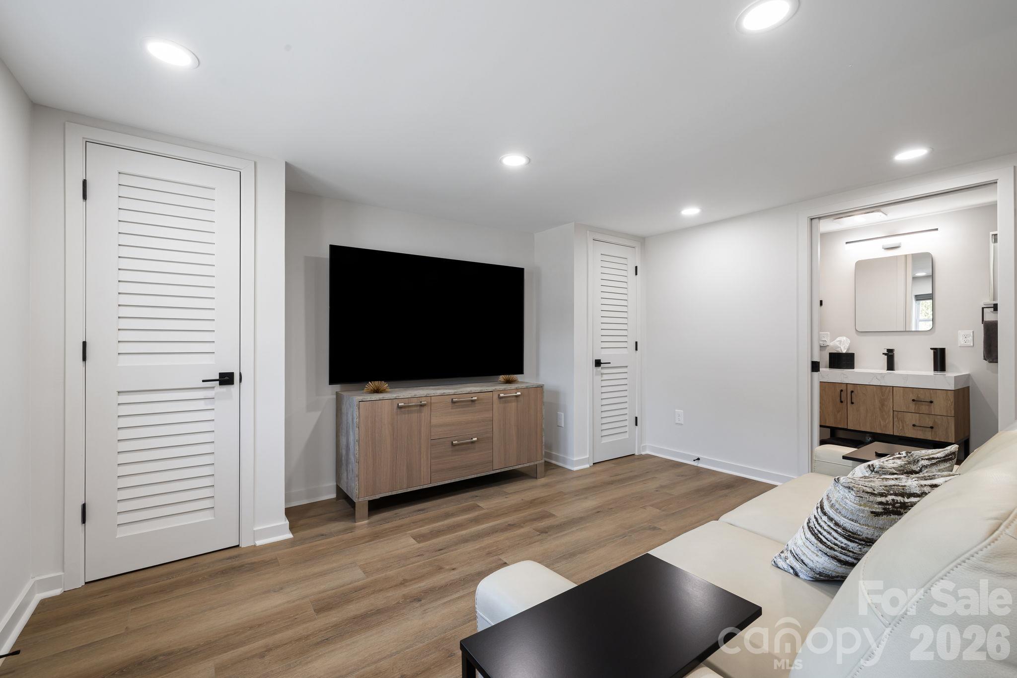 607 Kanuga Road Property Photo 20