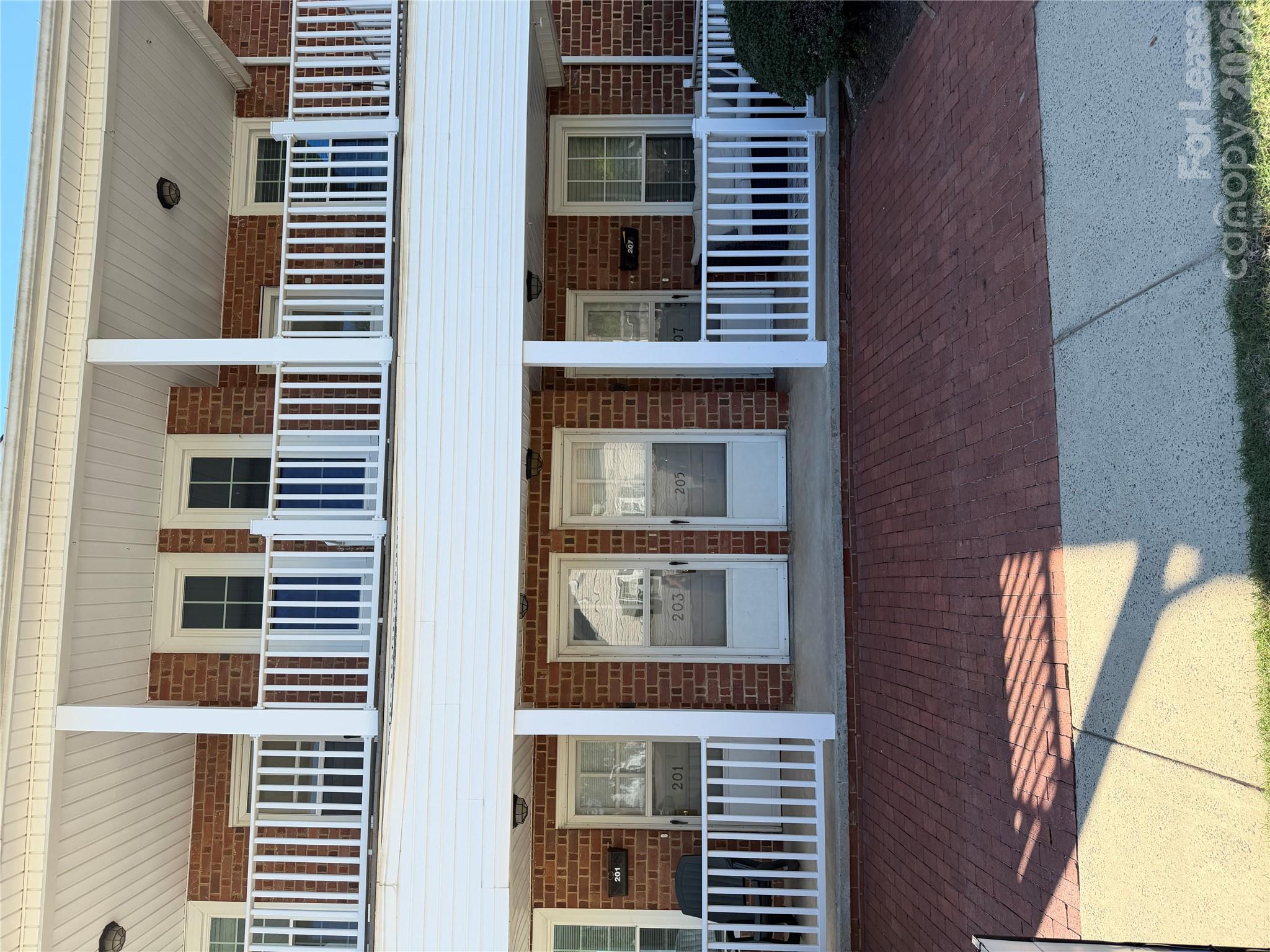 203 G Street Property Photo 9