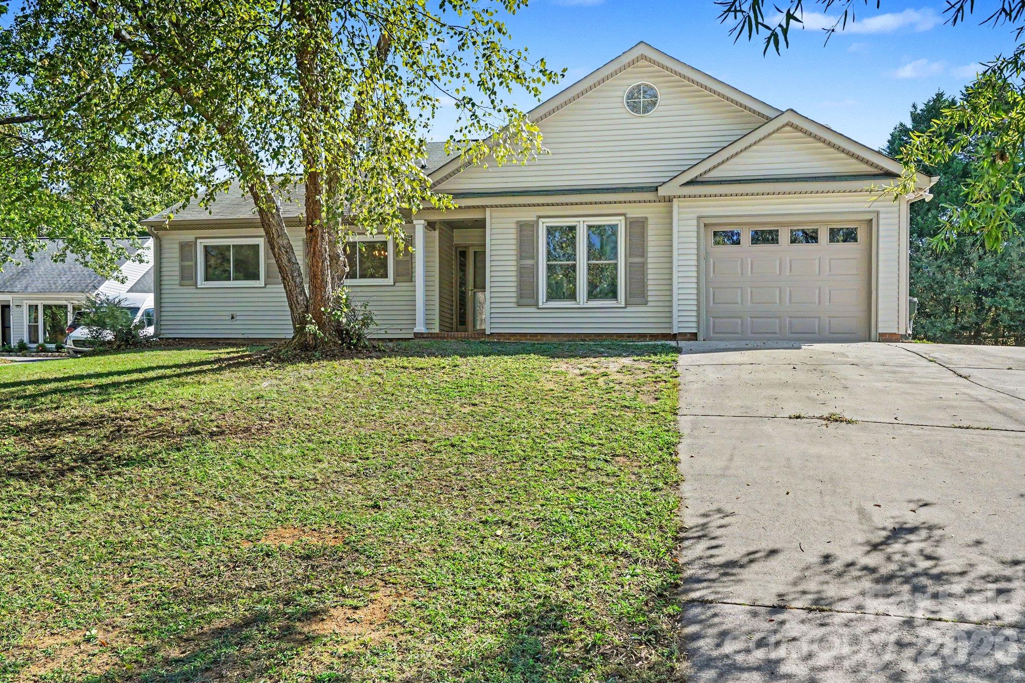 1279 Willowbreeze Court Property Photo 2