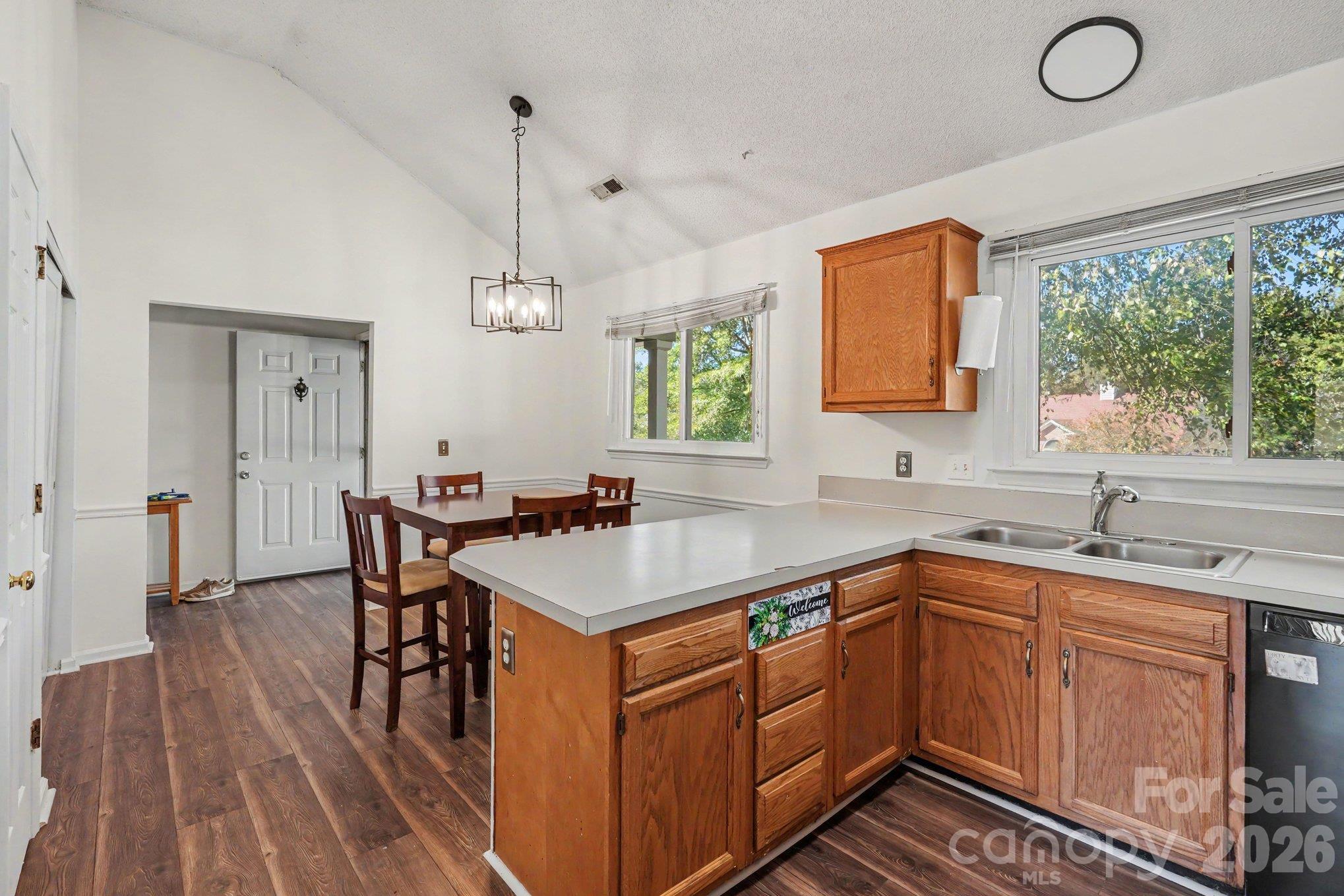 1279 Willowbreeze Court Property Photo 5
