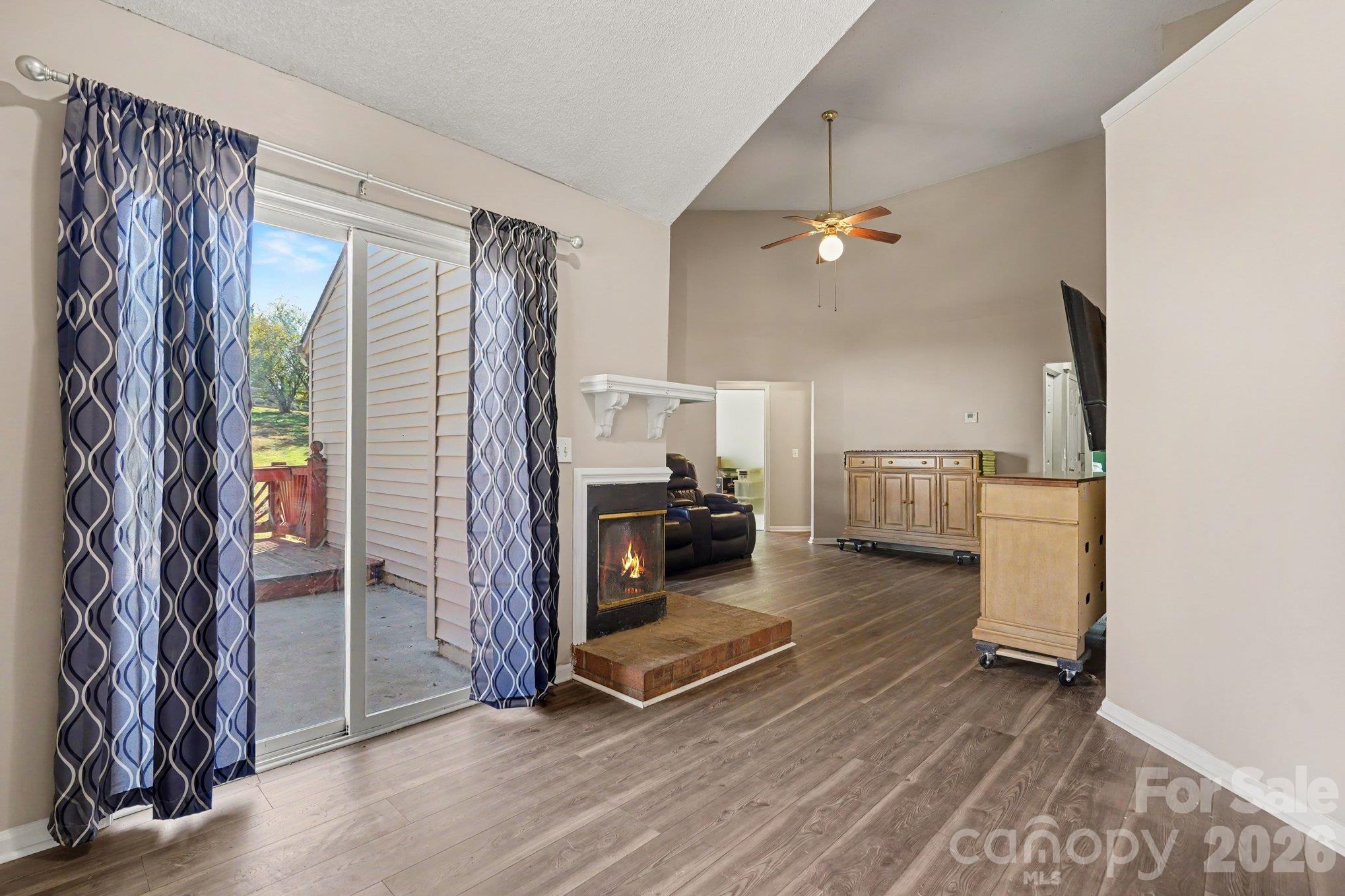 1279 Willowbreeze Court Property Photo 9