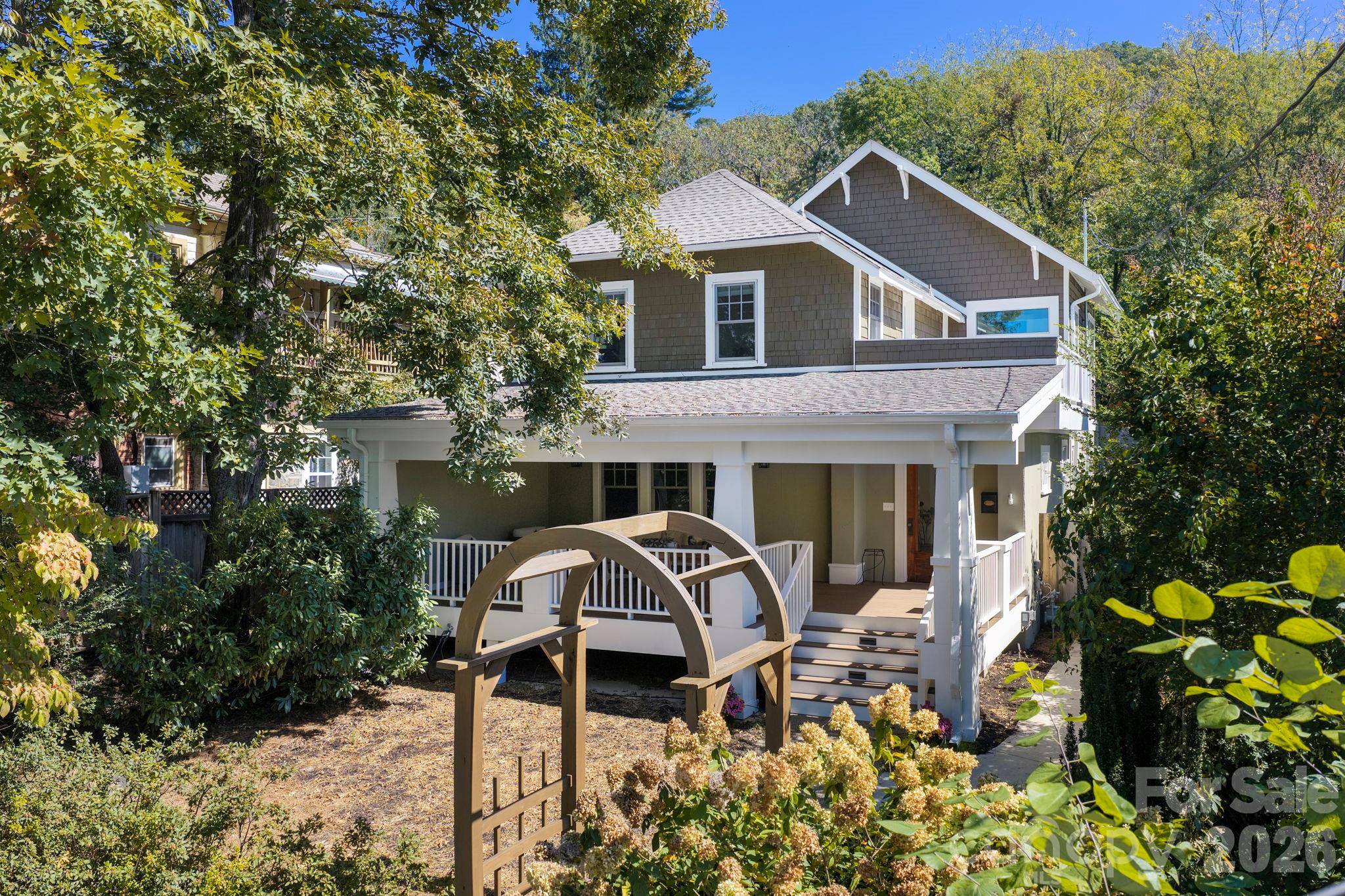 133 Furman Avenue Property Photo 1