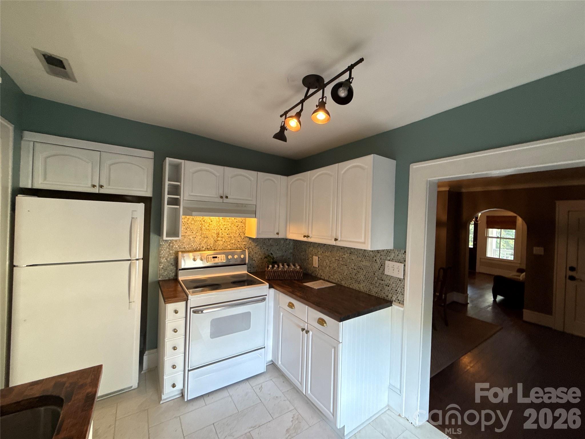 1511 Cleveland Avenue B Property Photo 6