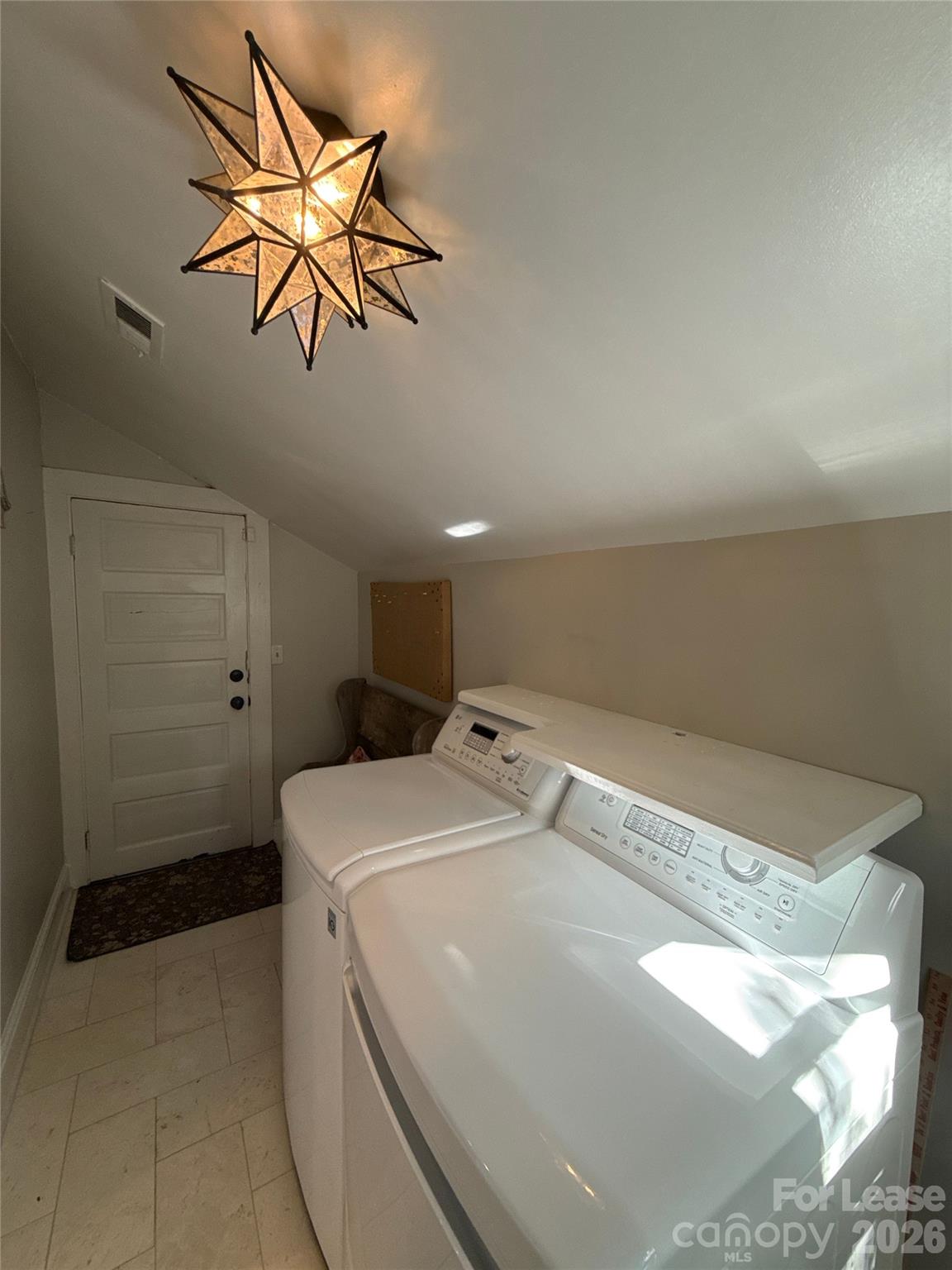 1511 Cleveland Avenue B Property Photo 14