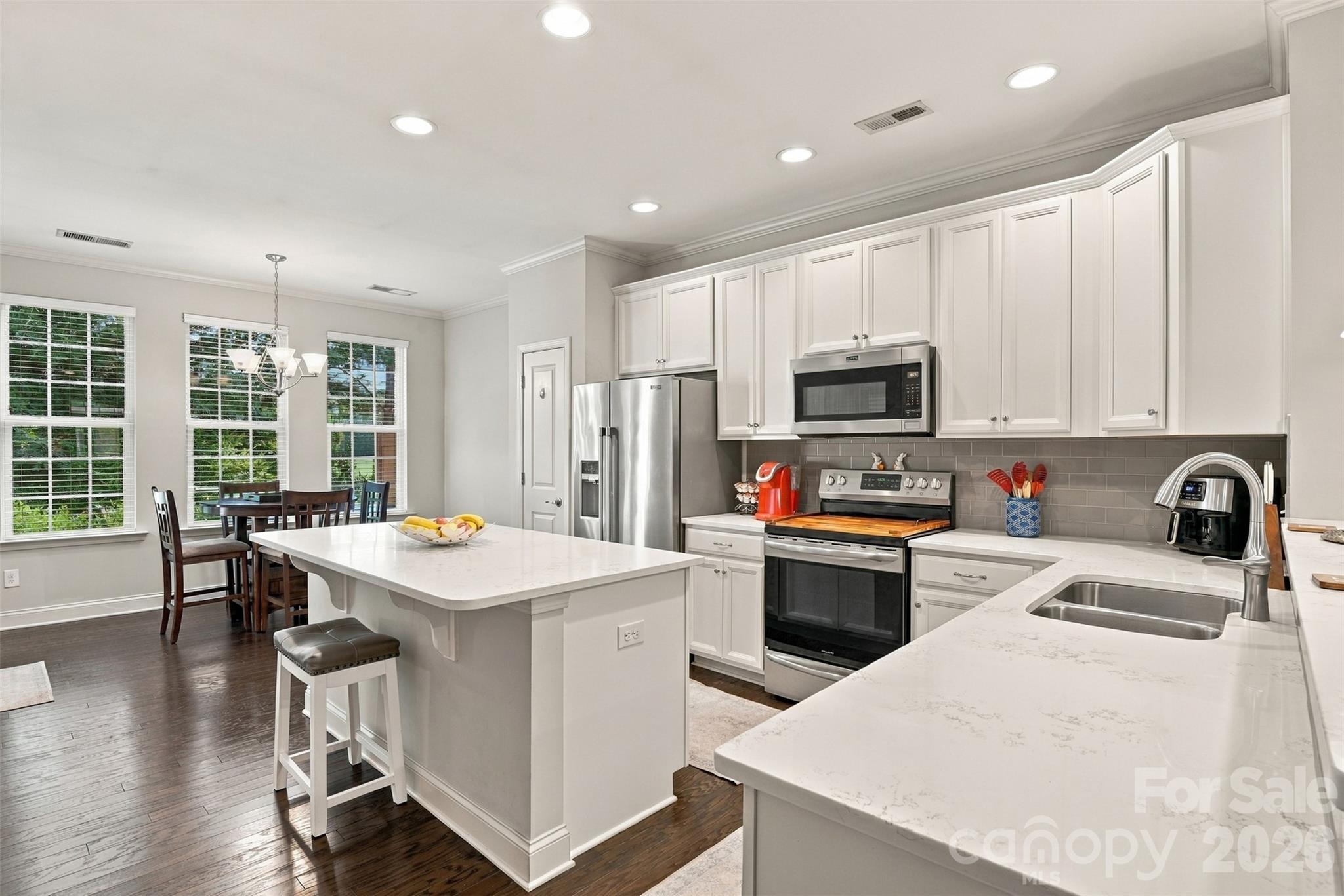 3013 Callaway Court Property Photo 2