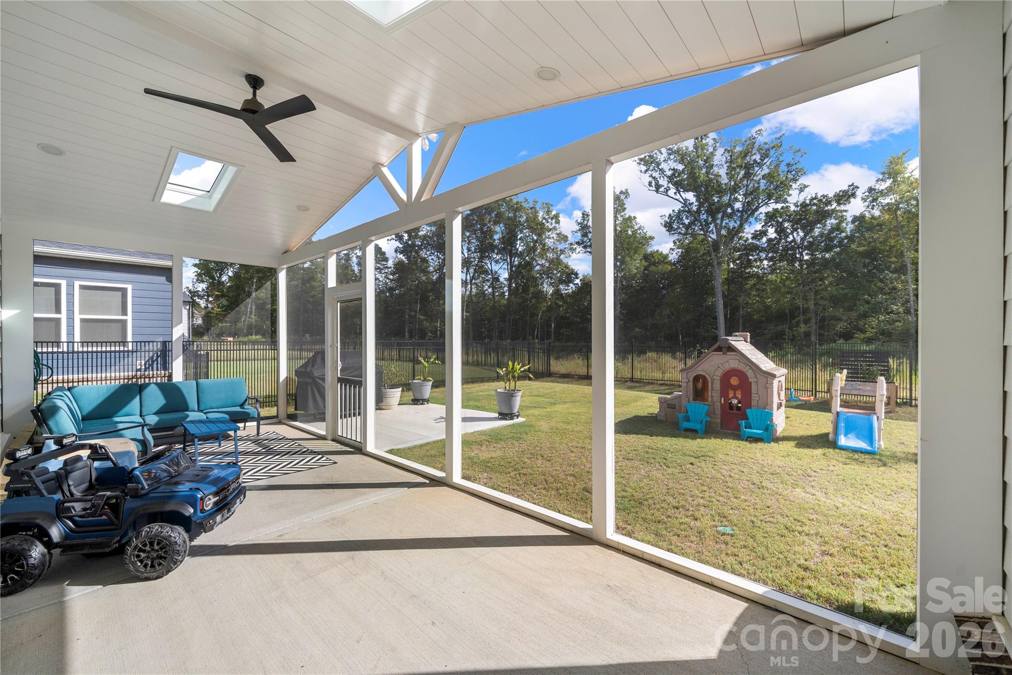 3838 Pee Dee Street Property Photo 3