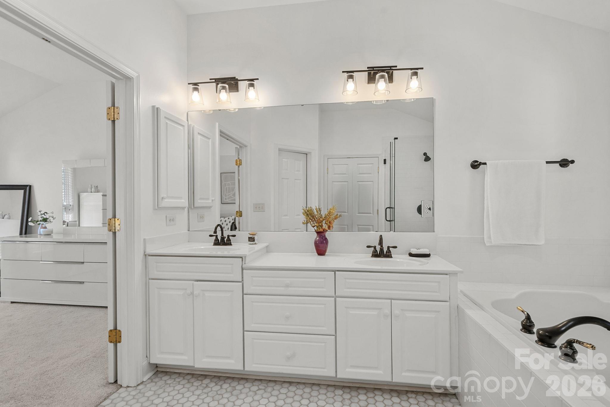 15744 Trenton Place Road Property Photo 18