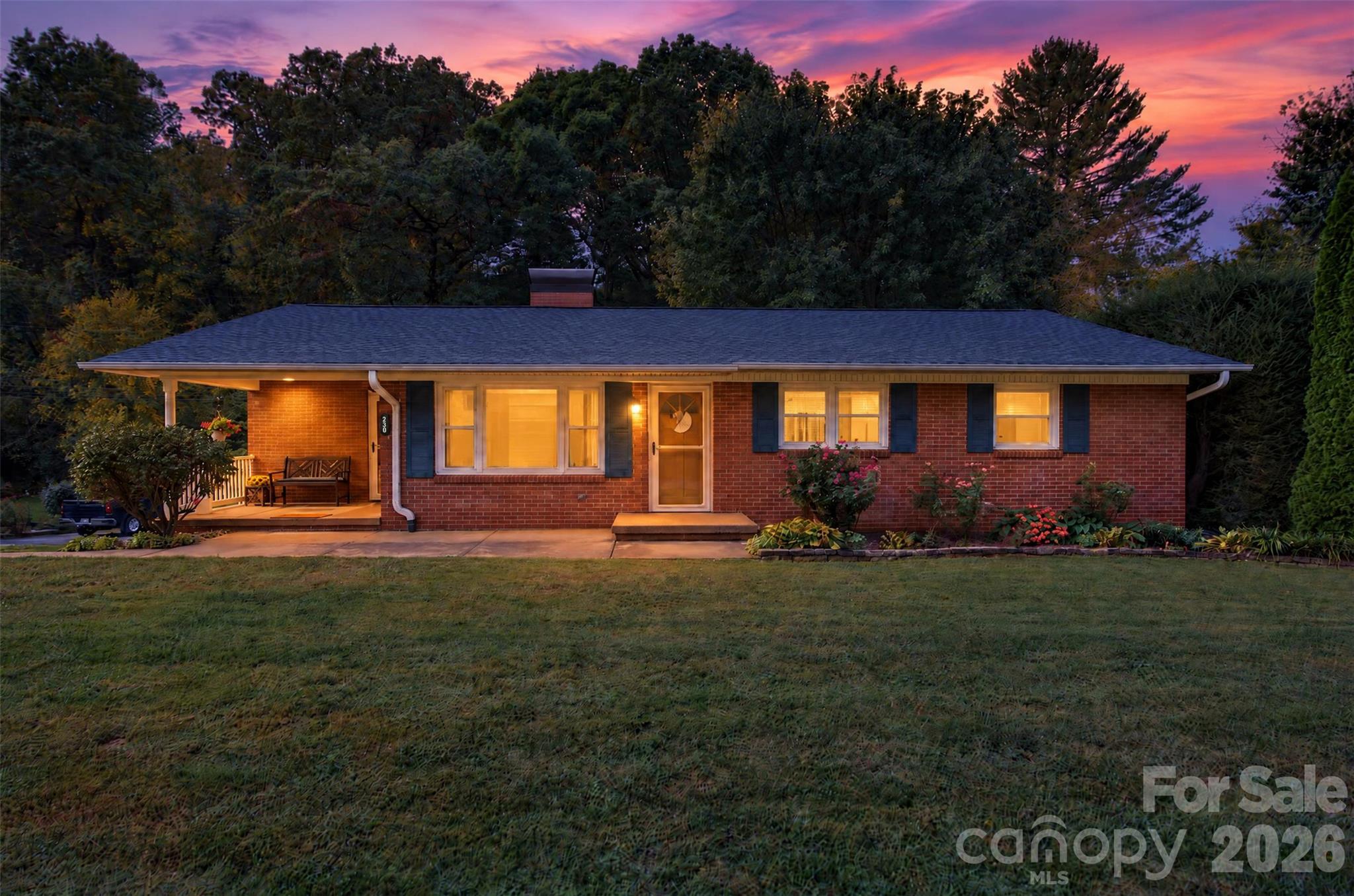 230 Rhoda Street Property Photo 1