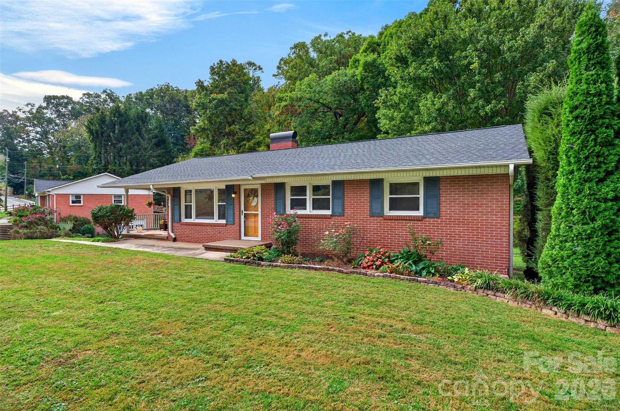 230 Rhoda Street Property Photo 4