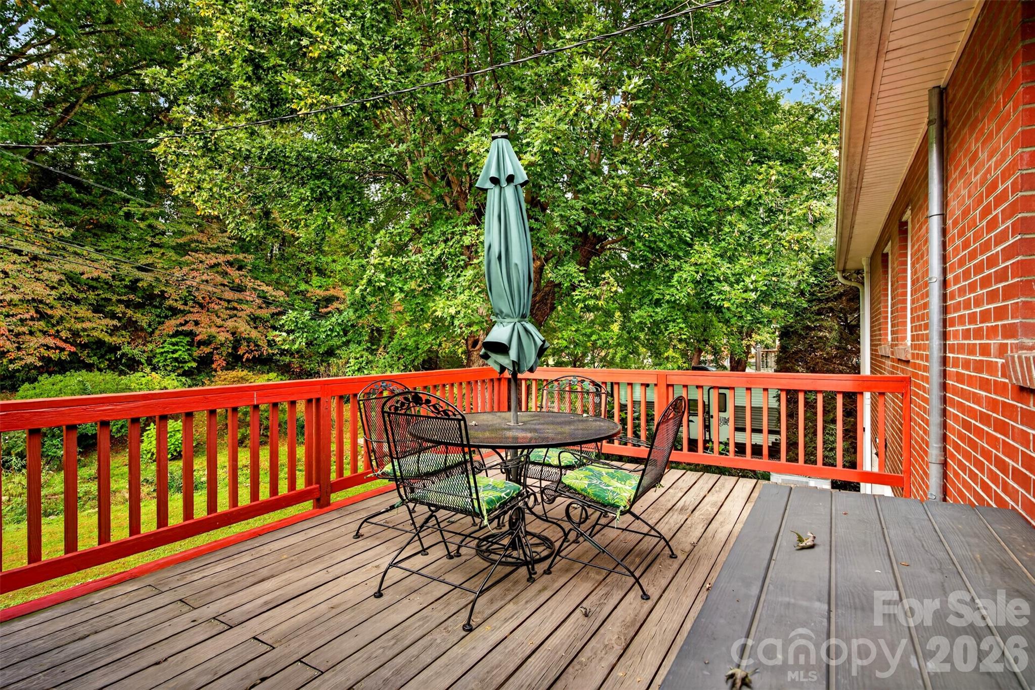 230 Rhoda Street Property Photo 8