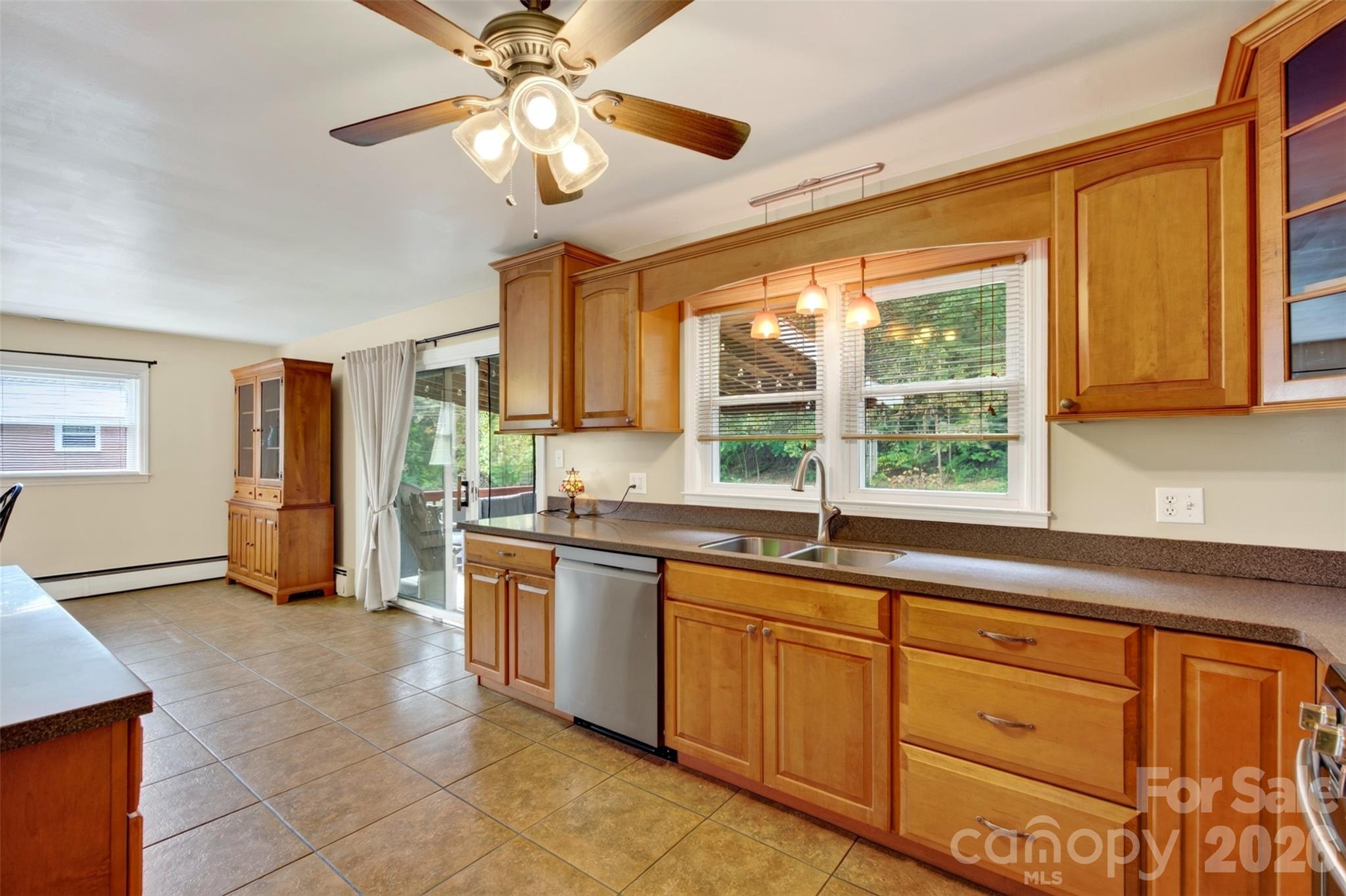 230 Rhoda Street Property Photo 20